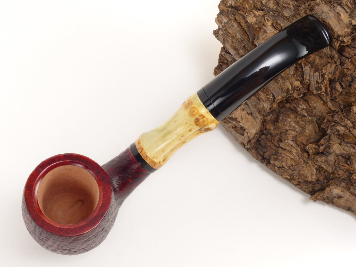 rattrays_bamboo_bent_sand_red_filter_3