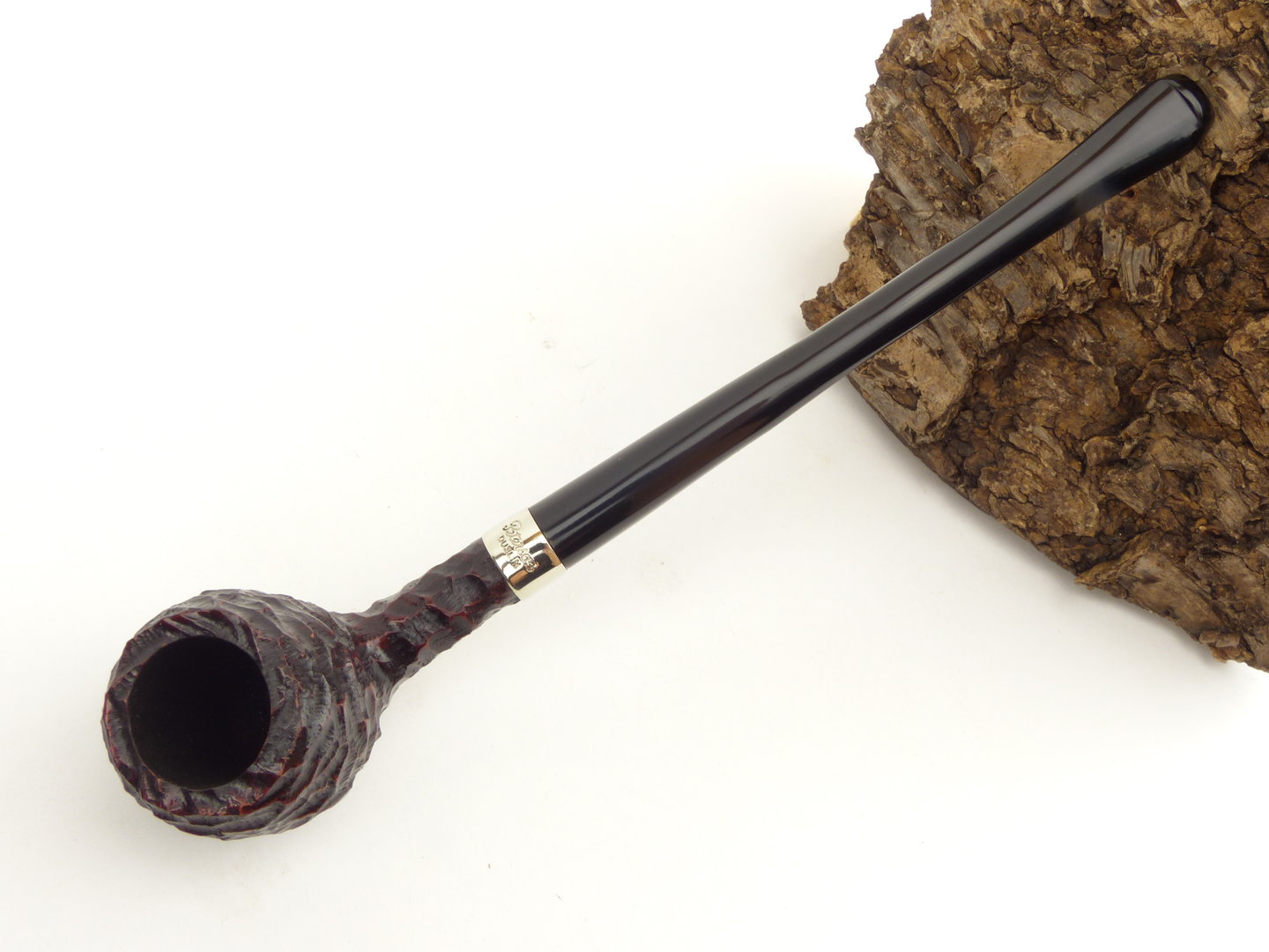 peterson_tavern_pipe_apple_3