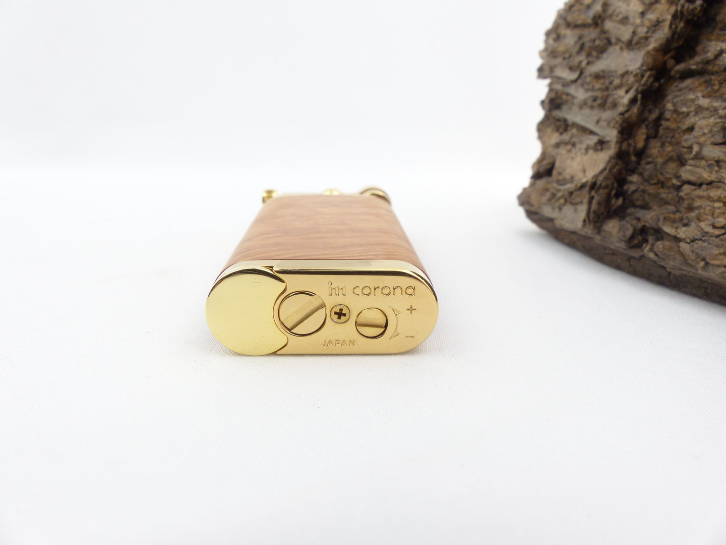 im_corona_old_boy_64_5012_6