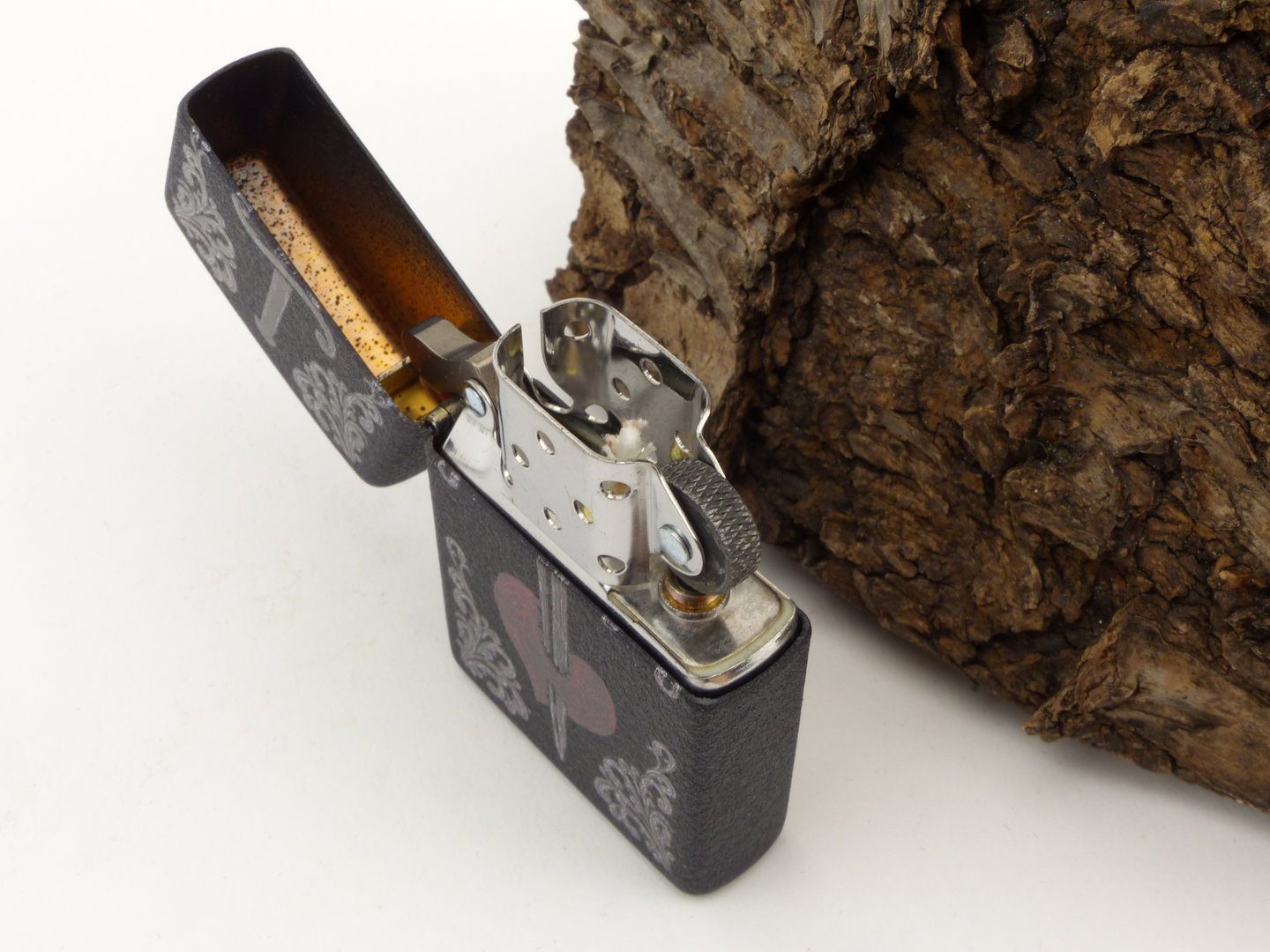 zippo_feuerzeug_heart_tattoo_60006605_7