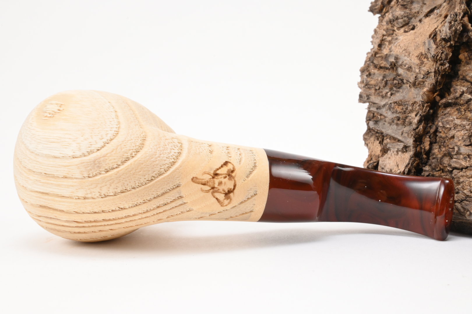 white_elephant_pipe_pfeife_etosha_1_7