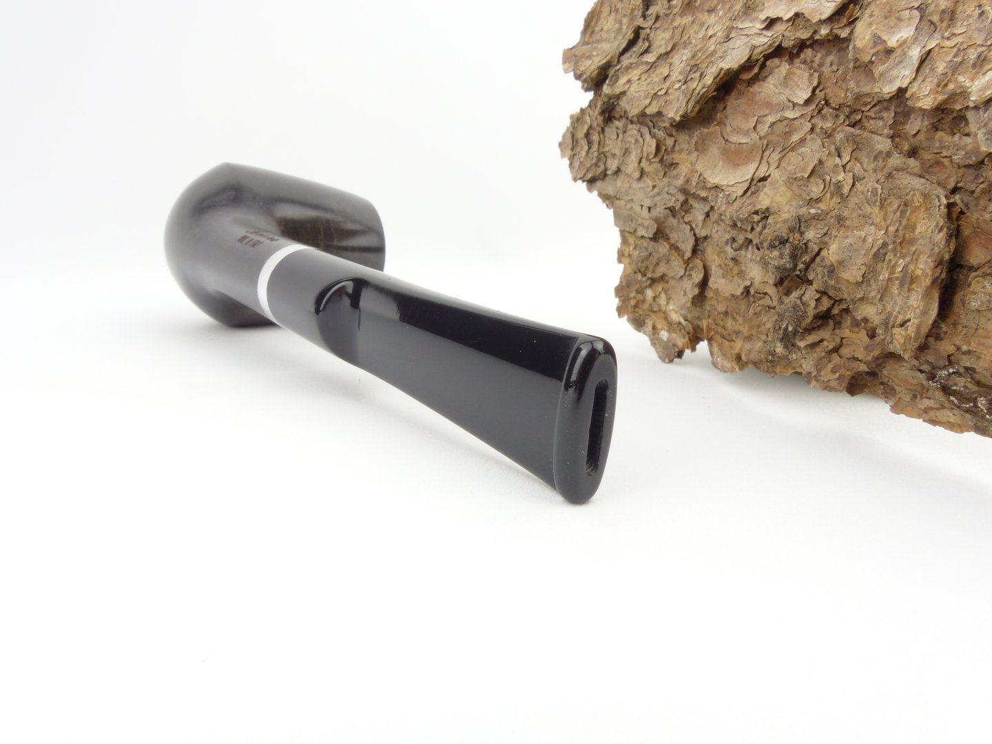 molina_barasso_pfeife_grau_1_4