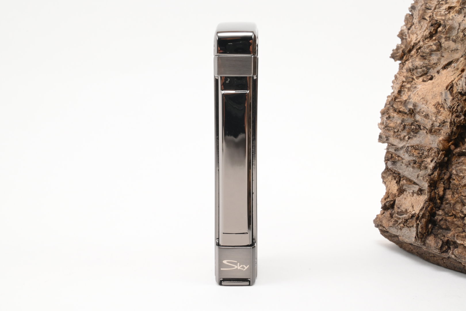 sky_pipe_lighter_james_gun_4