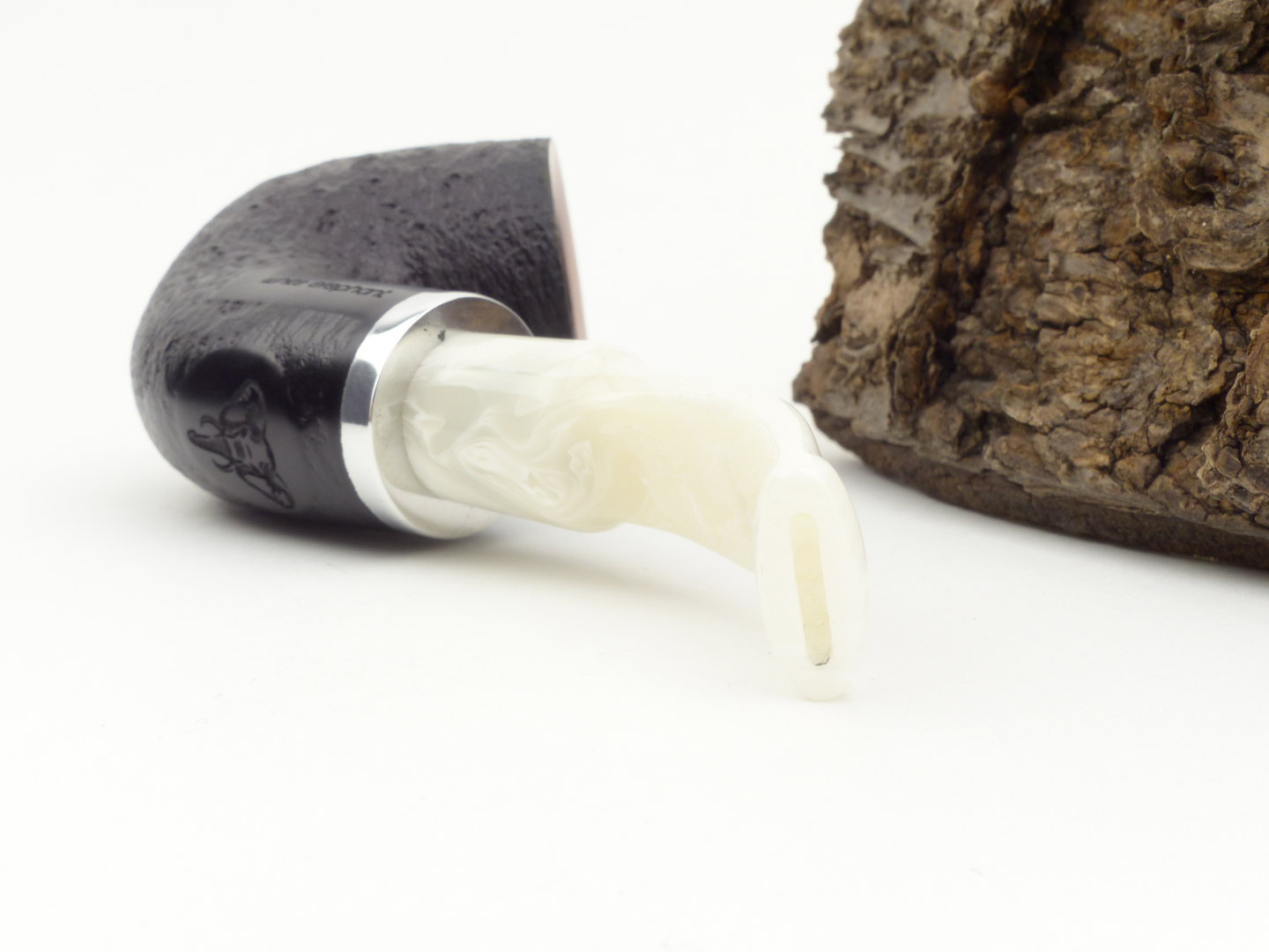 white_elephant_ebony_ivory_sand_4_4