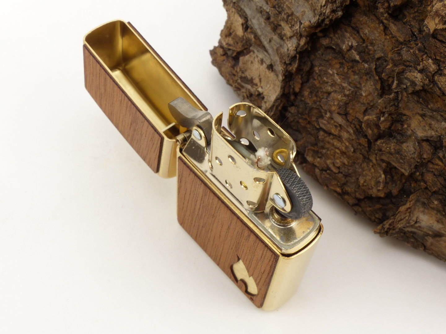 zippo_feuerzeug_woodchuck_flame_60004583_8