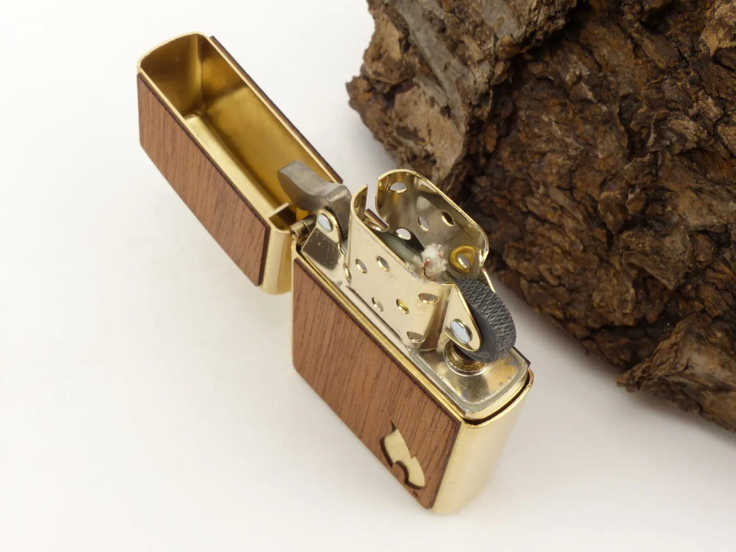 zippo_feuerzeug_woodchuck_flame_60004583_8