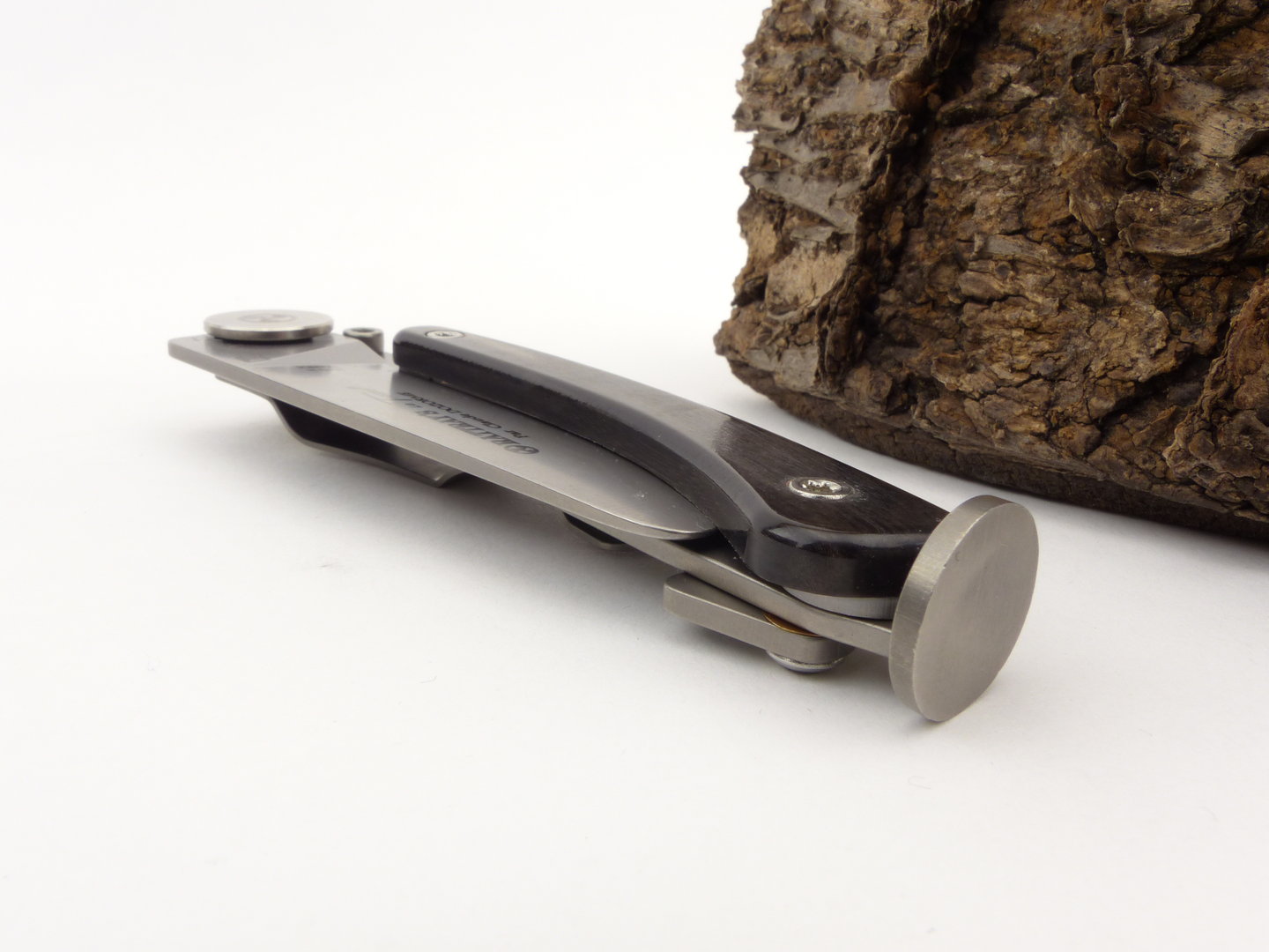 rattrays_pfeifenmesser_explorer_horn_black_3