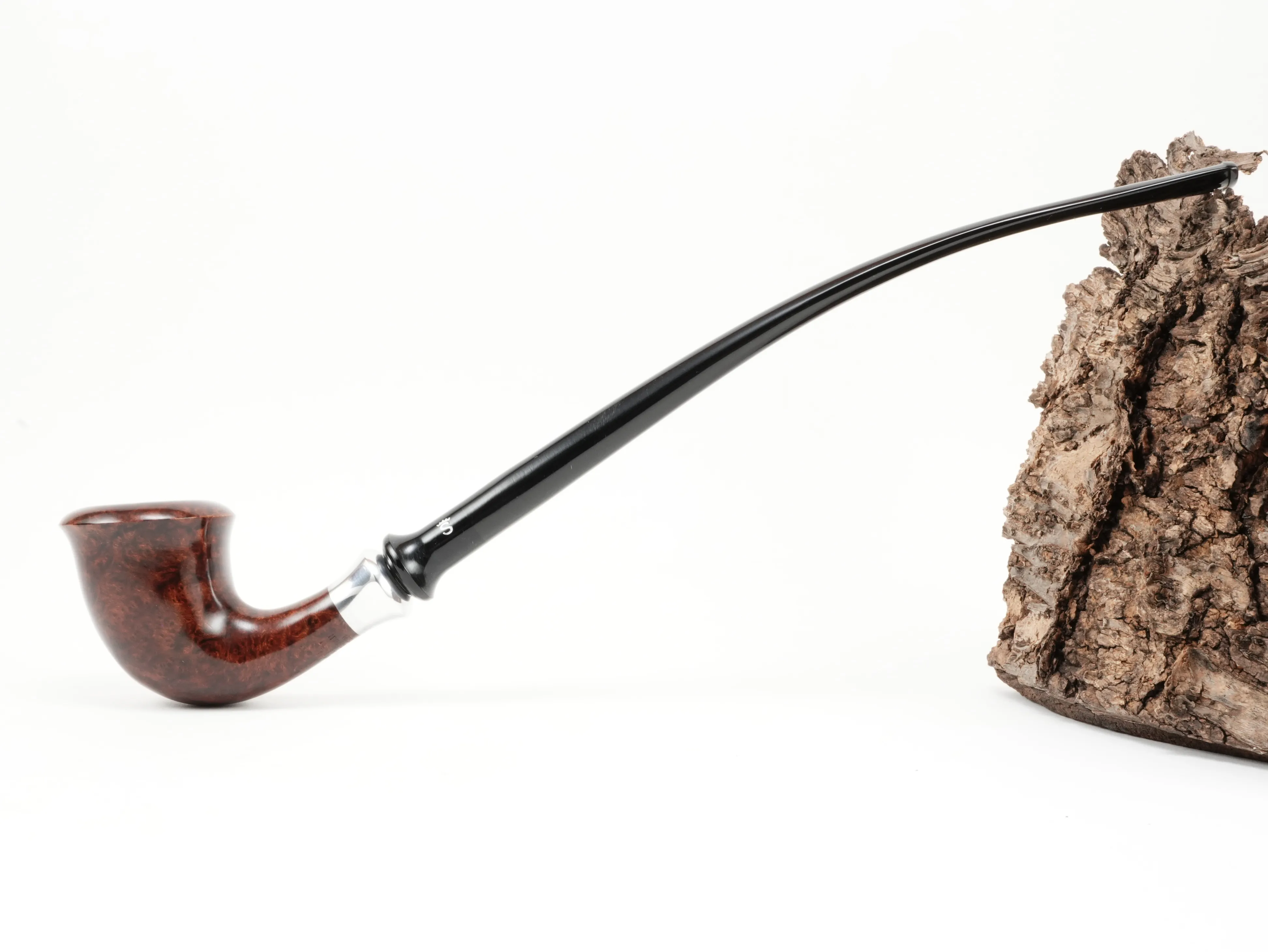 Seitenansicht der Stanwell H.C. Andersen Lesepfeife in voller 290mm Länge mit langem gebogenem Ebonitmundstück
