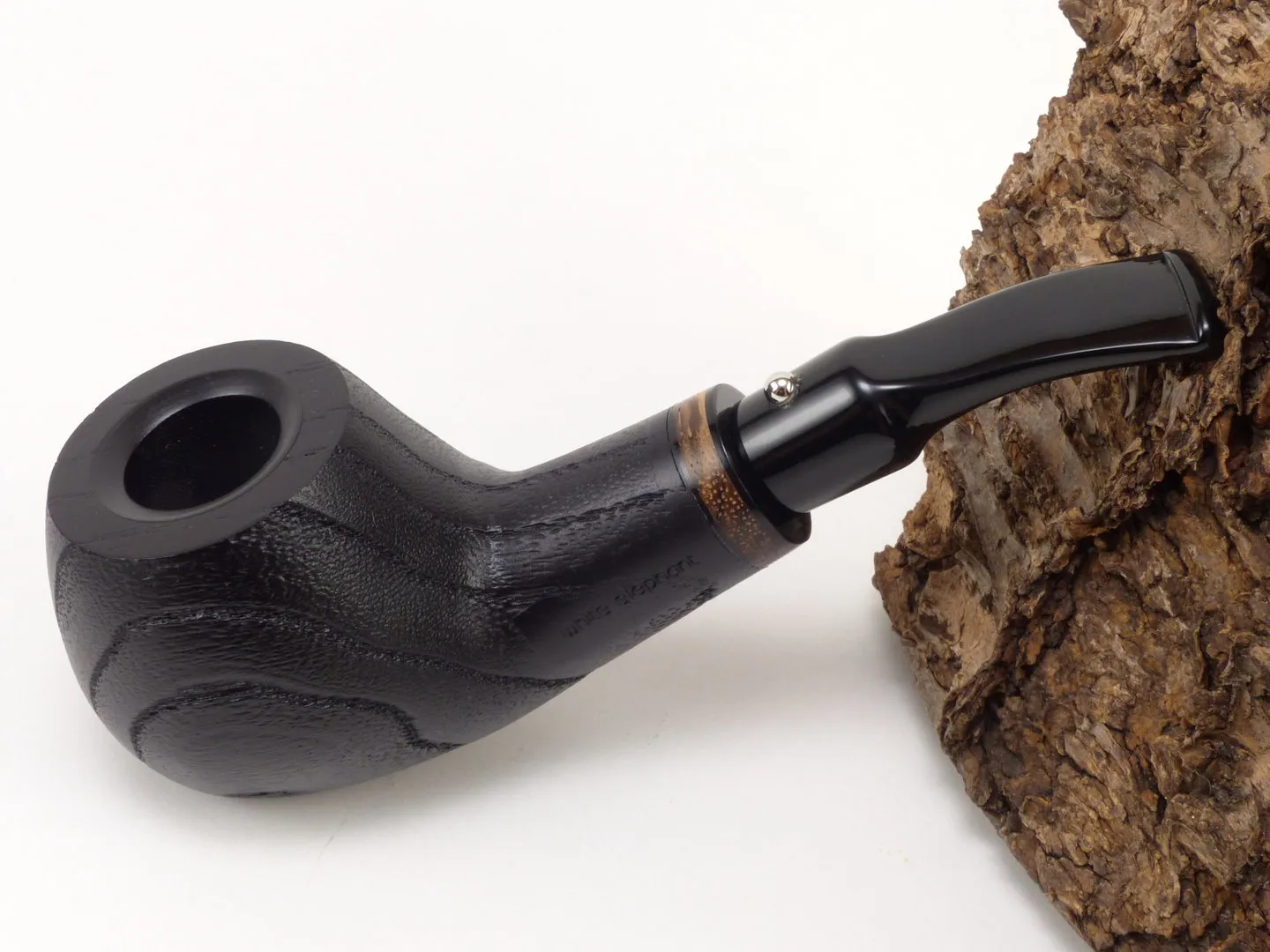 white_elephant_pipe_pfeife_cameroon_2_1