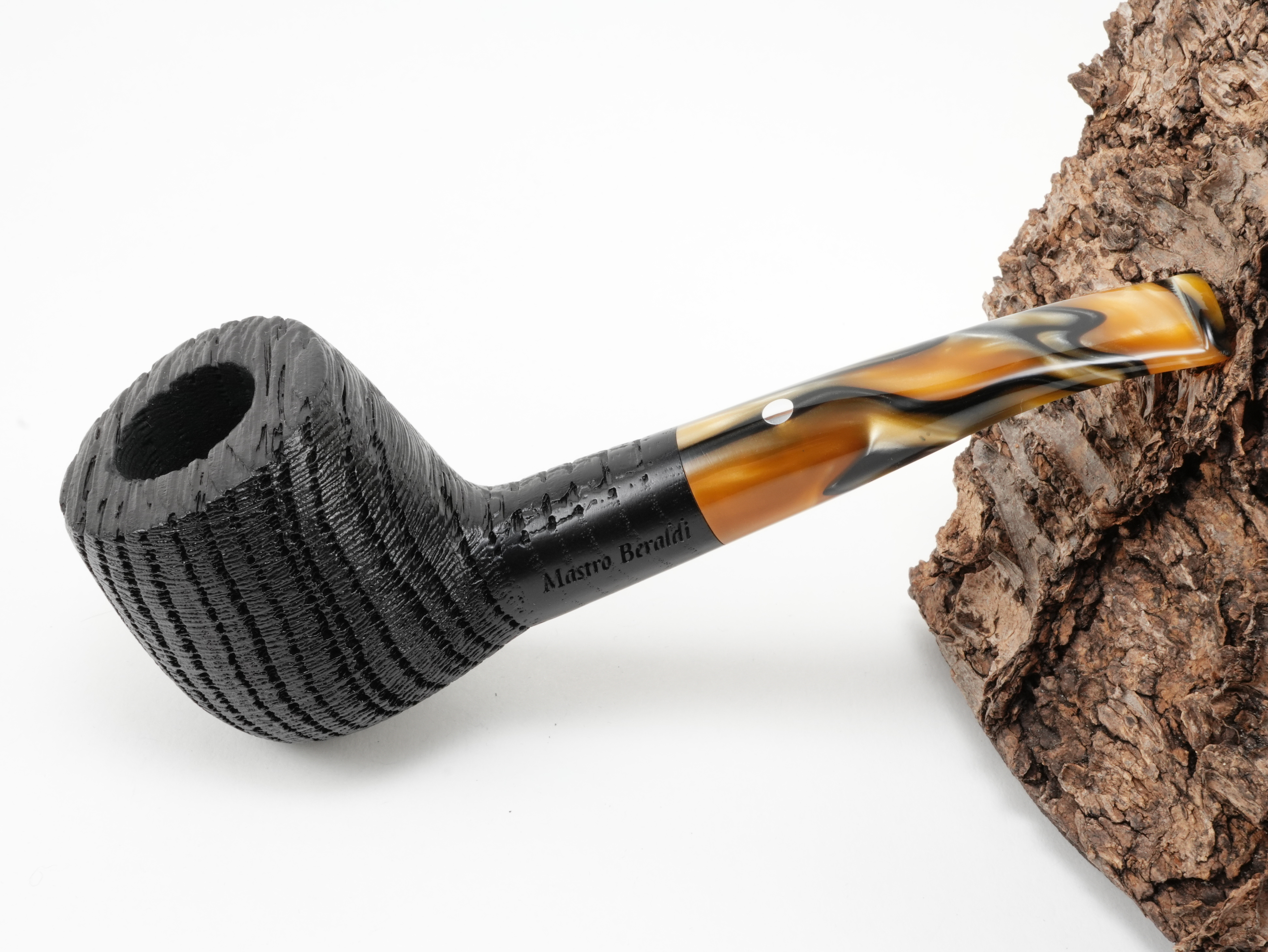Mastro Beraldi Pfeife Mooreiche #114