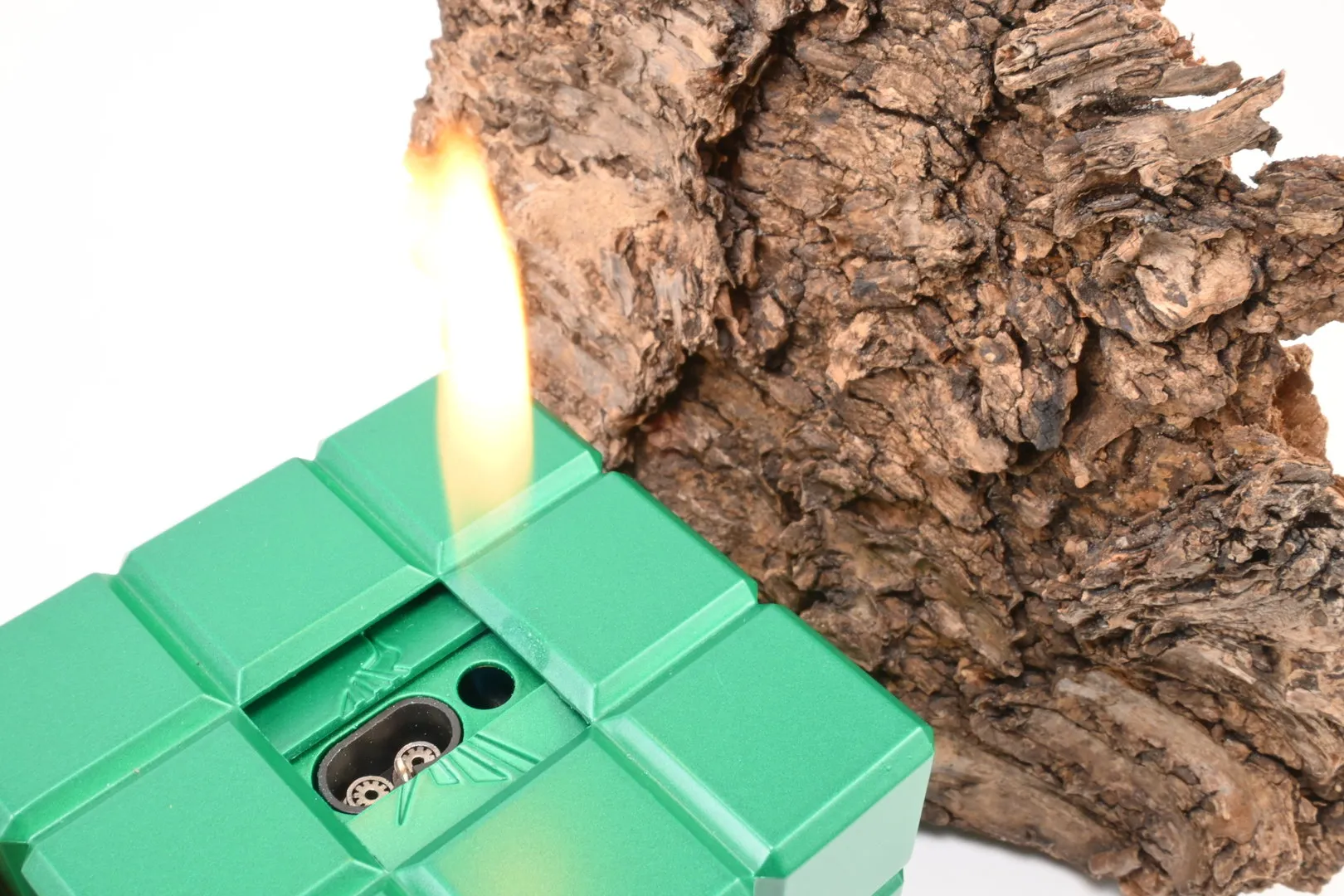 Colibri_Tischfeuerzeug_Heritage_Cube_Gruen_4