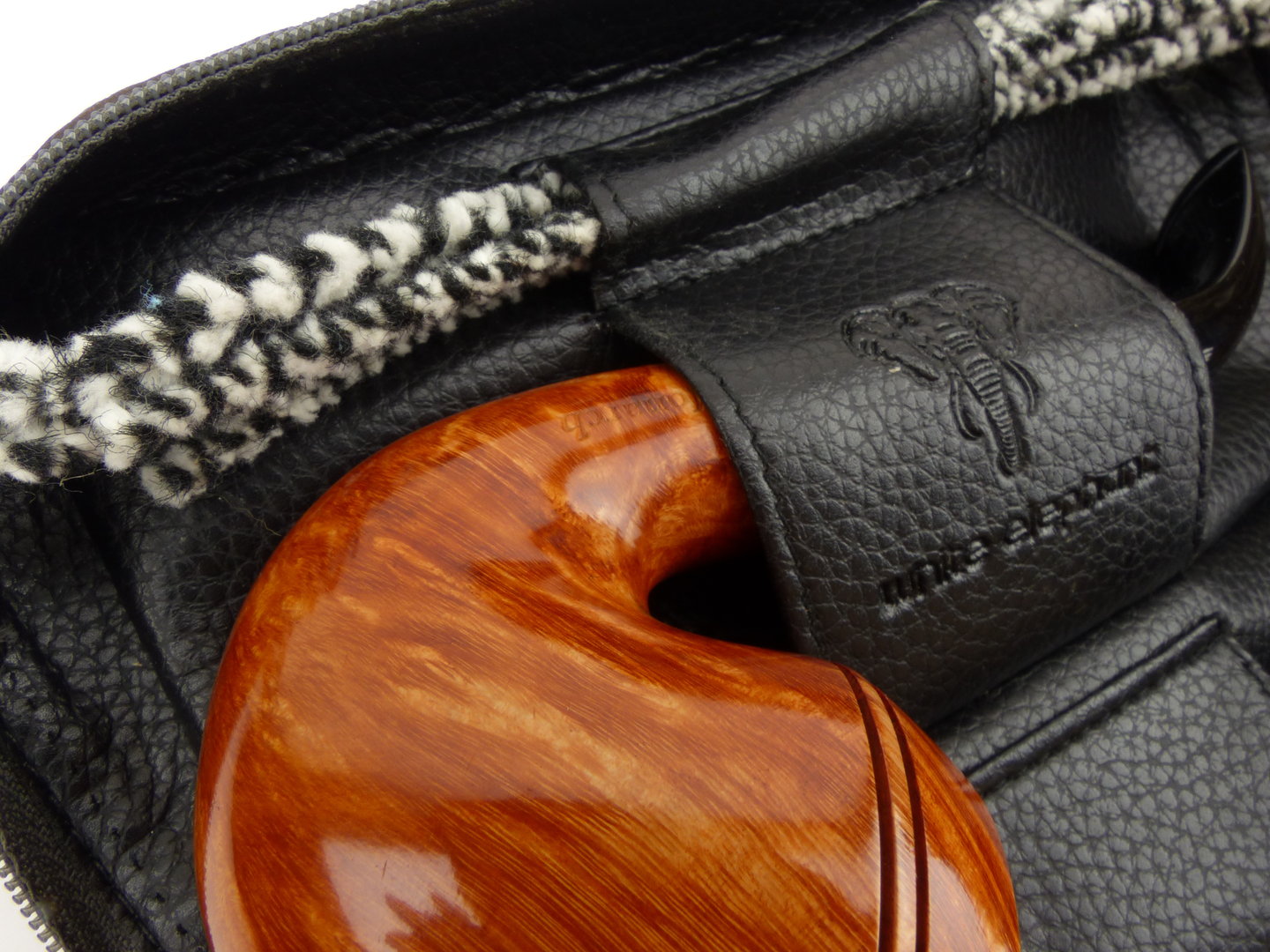 white_elephant_pfeifentasche_loxo_cp2_13