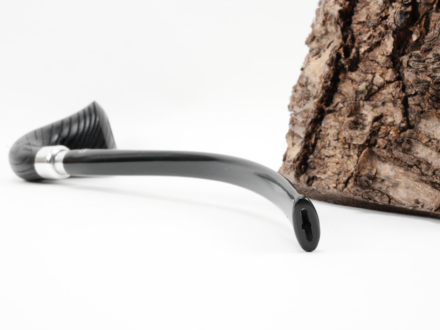 rattrays_carnyx_G_black_4_5