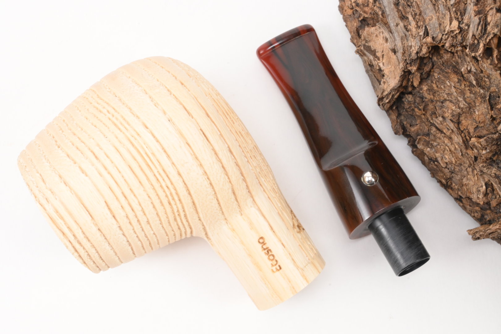 white_elephant_pipe_pfeife_etosha_6_9