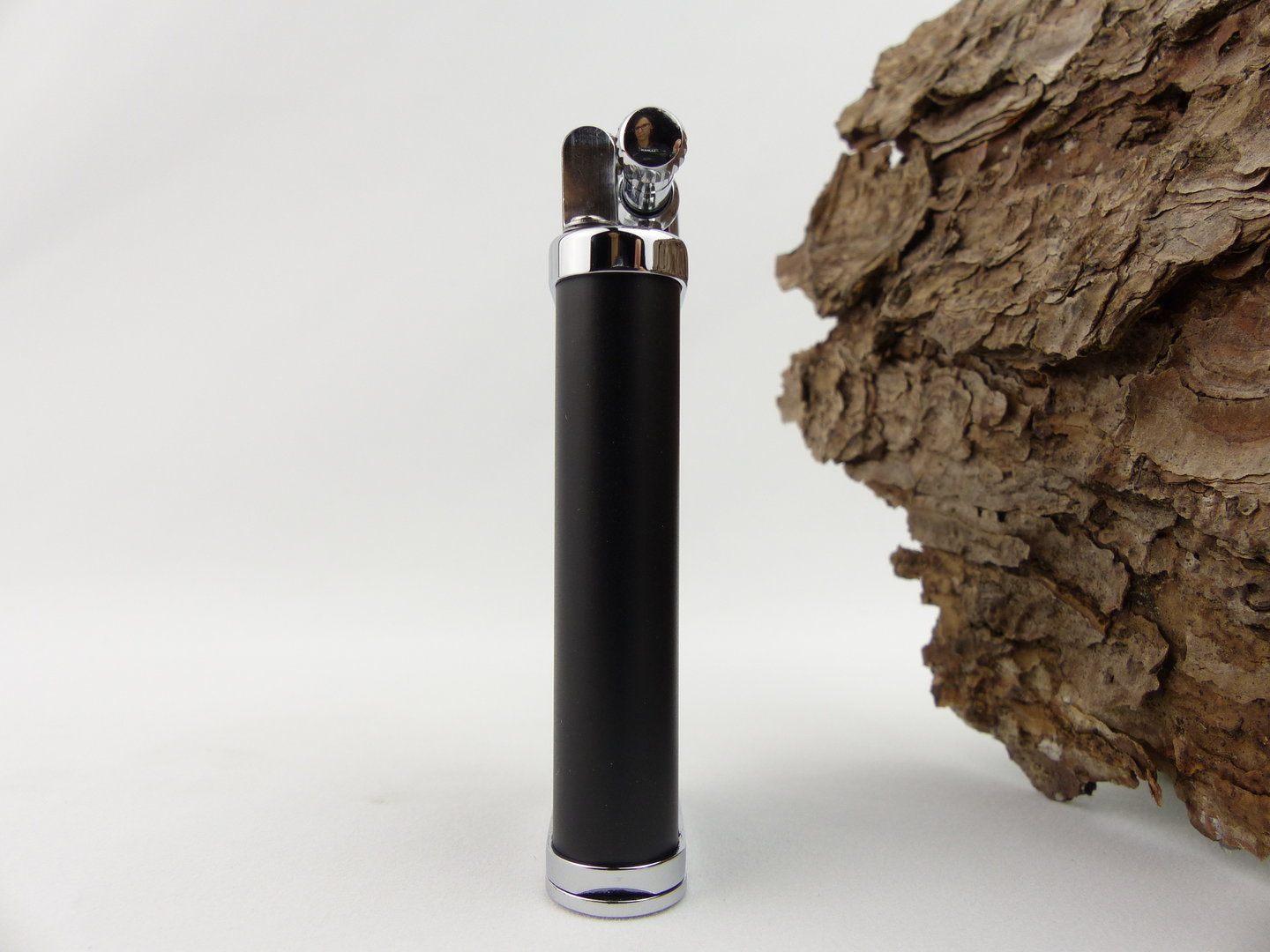 im-corona-ic-64-9111-c-old-boy_6