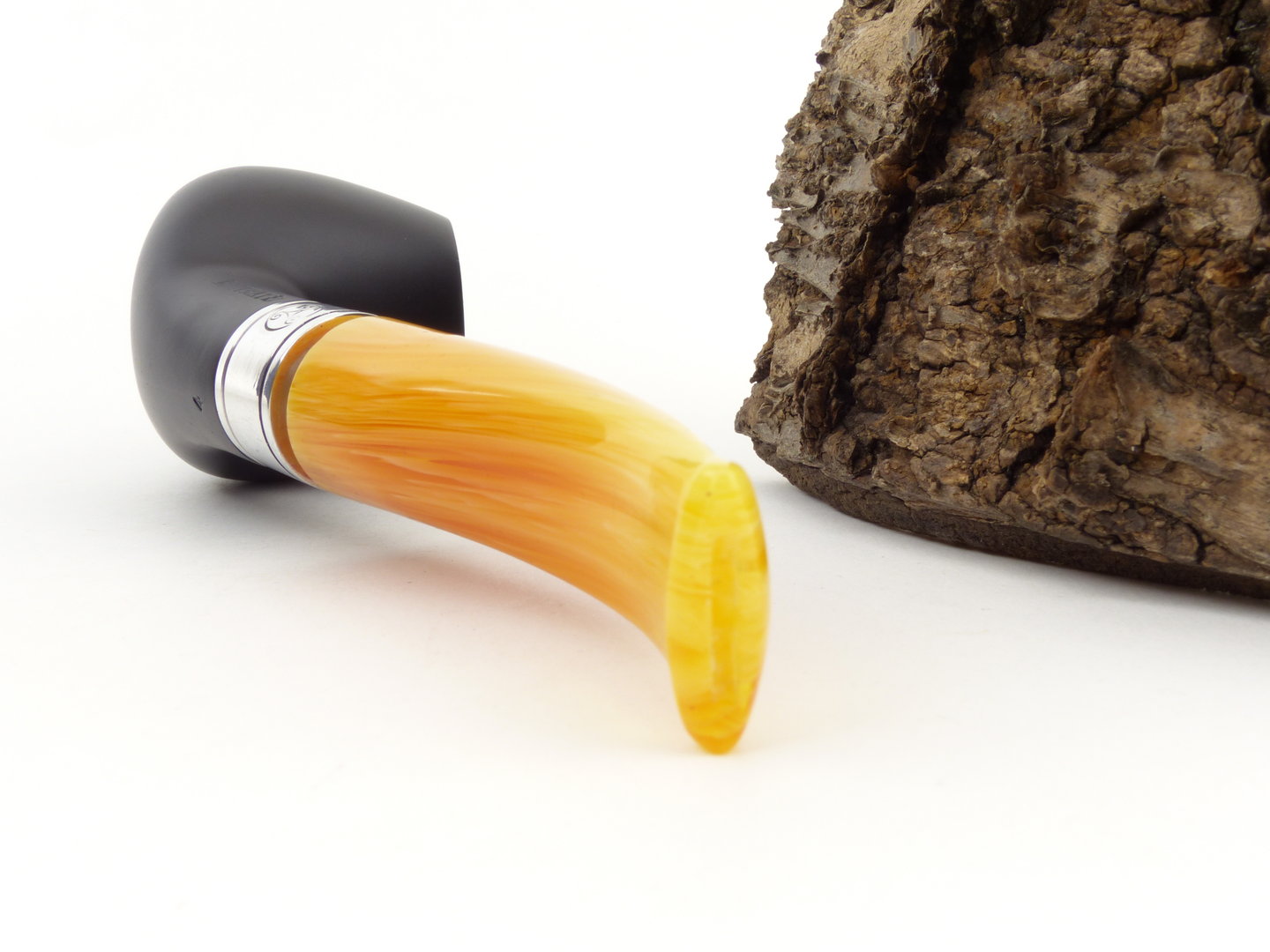 rattrays_monarch_4_black_4