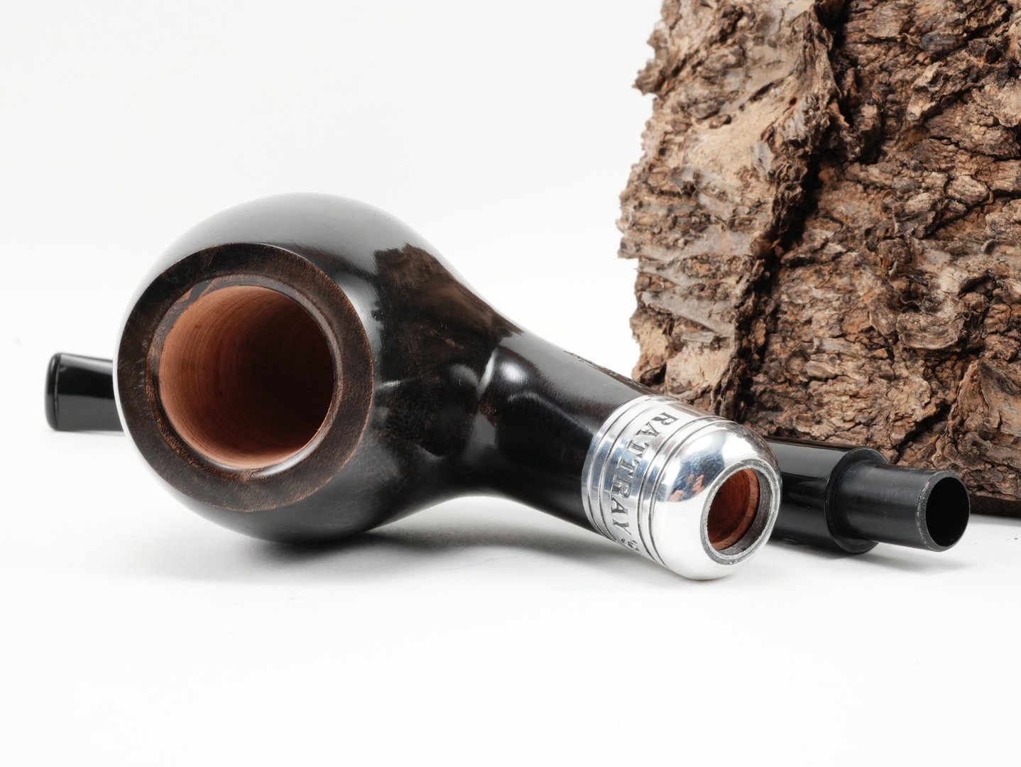 rattrays_the_bagpiper_grey_black_8