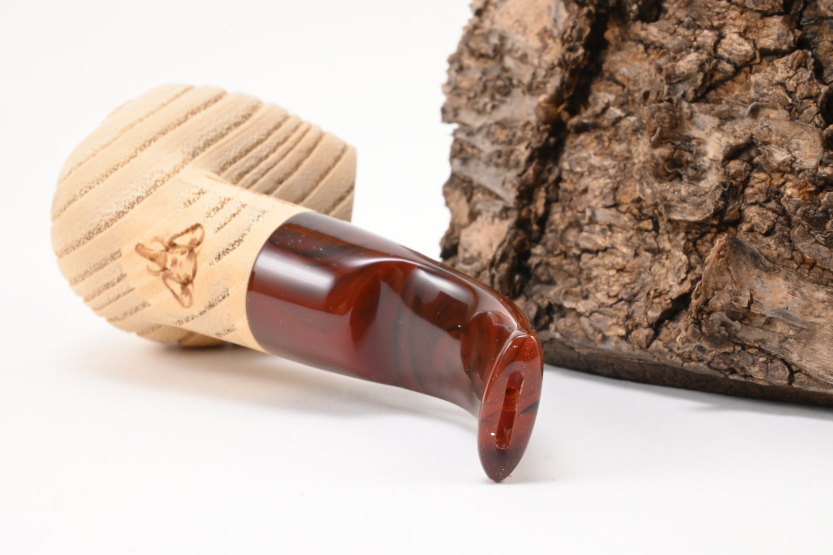 white_elephant_pipe_pfeife_etosha_1_4