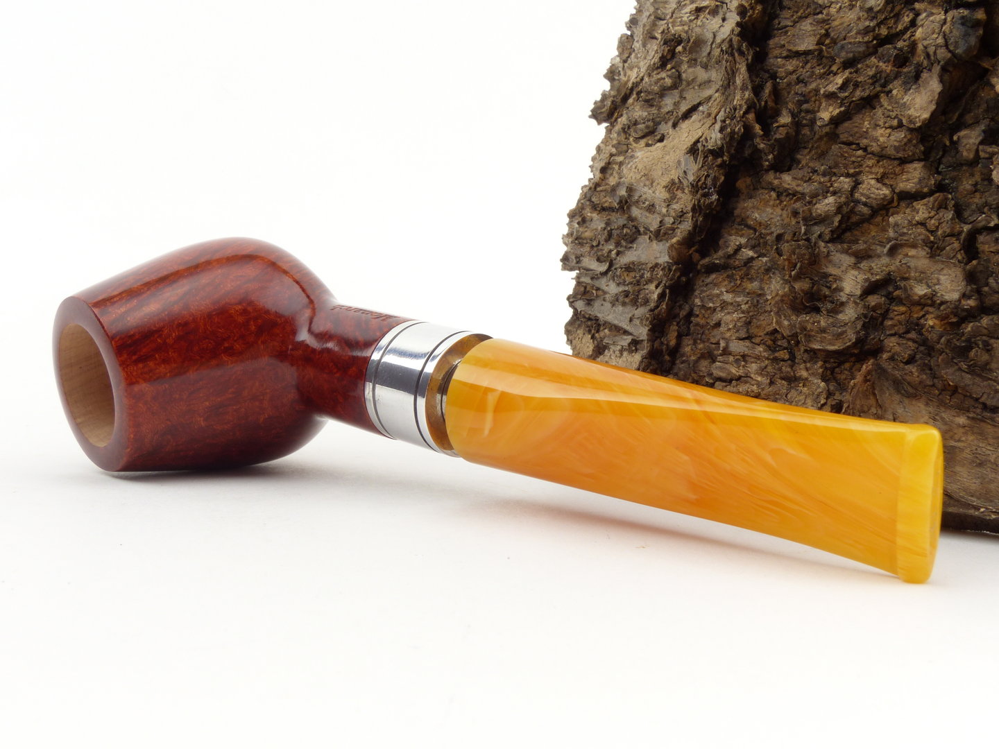 rattrays_monarch_18_light_5