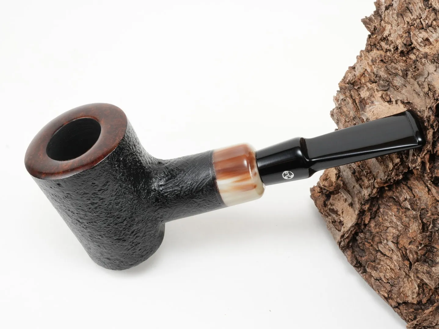 Rattray's The Bull Pfeife sand braun top 213