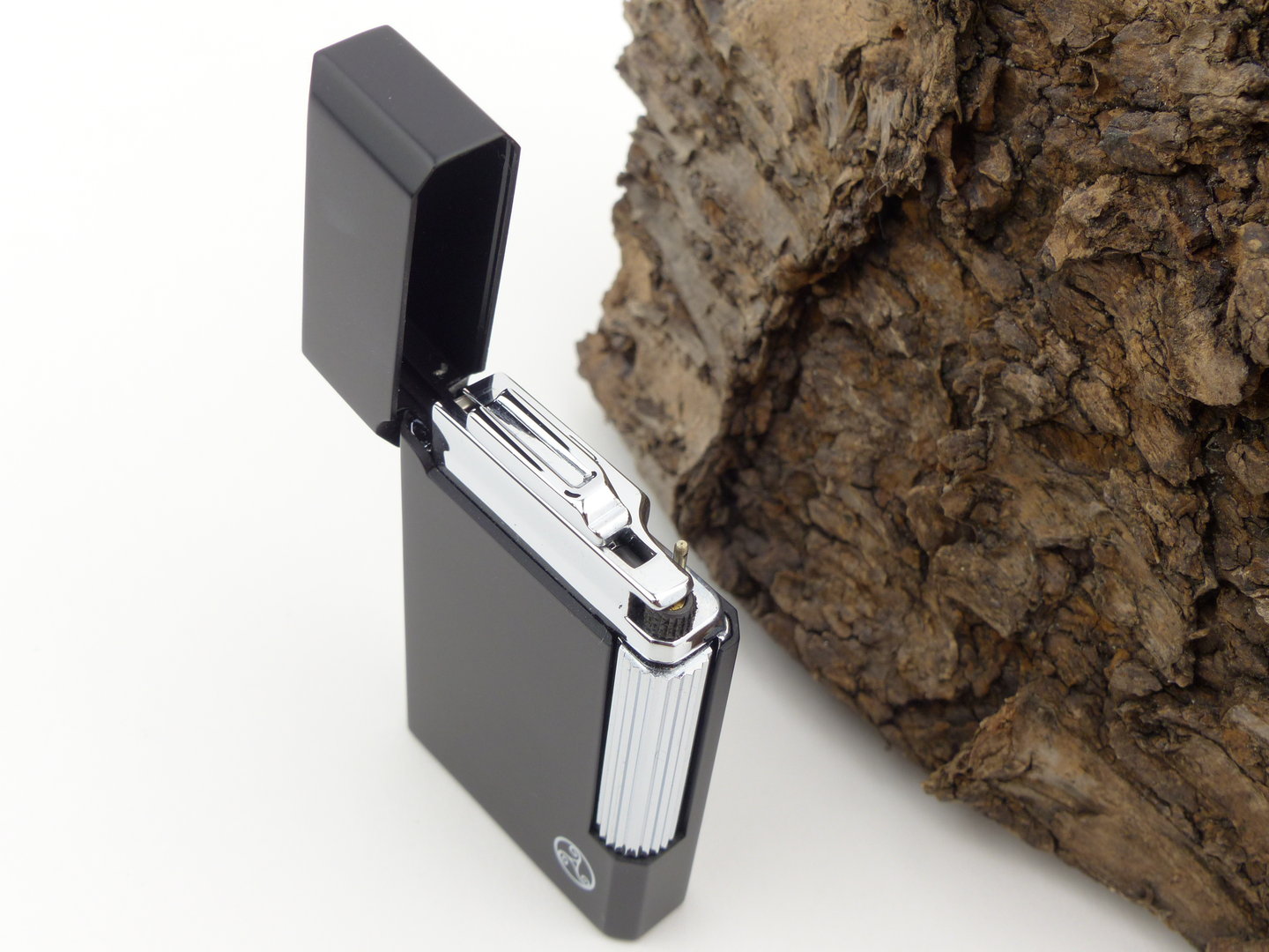 rattrays_lighter_bel_black_matt_6