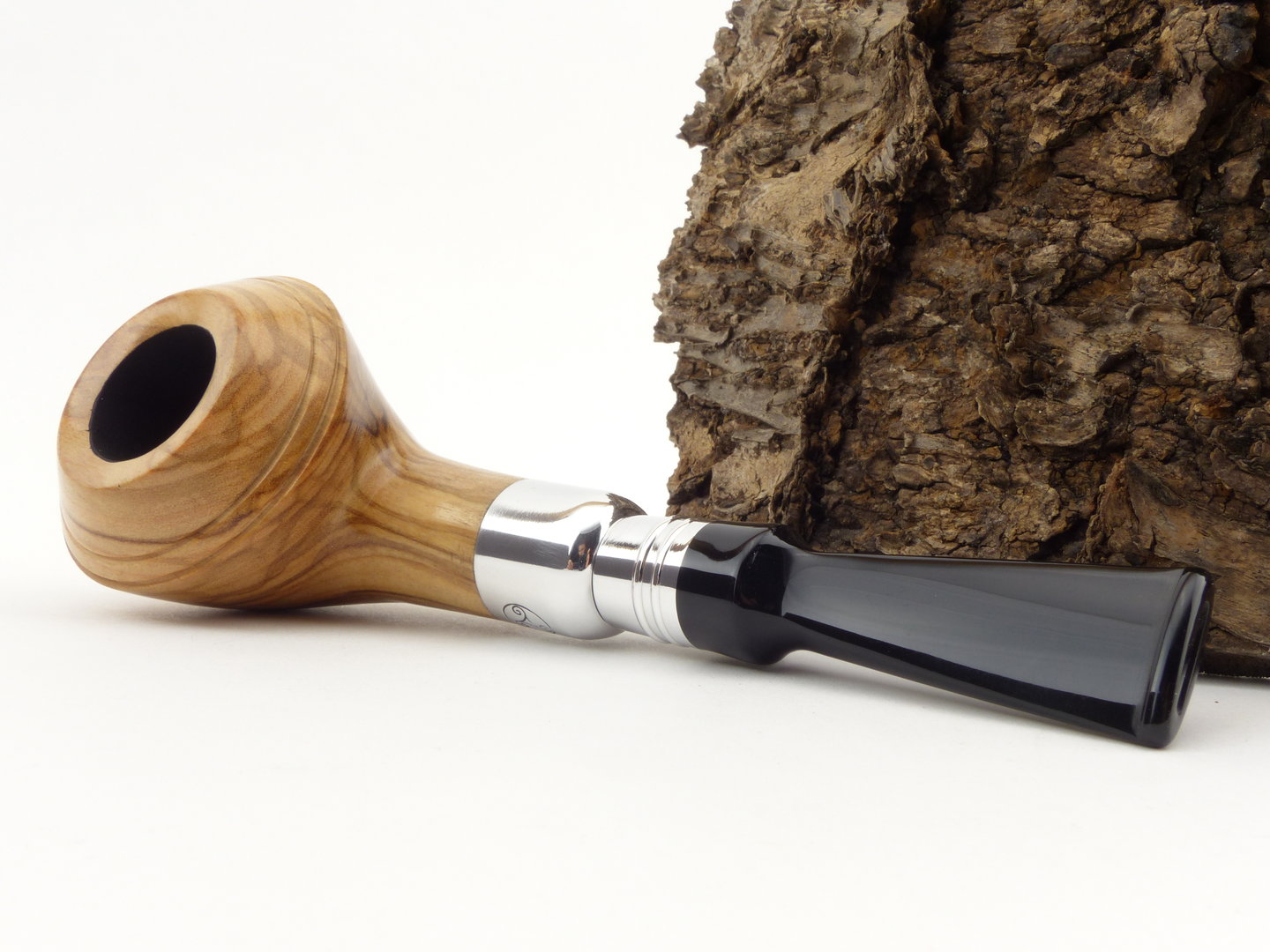 rattrays_sanctuary_161_olive_smooth_5