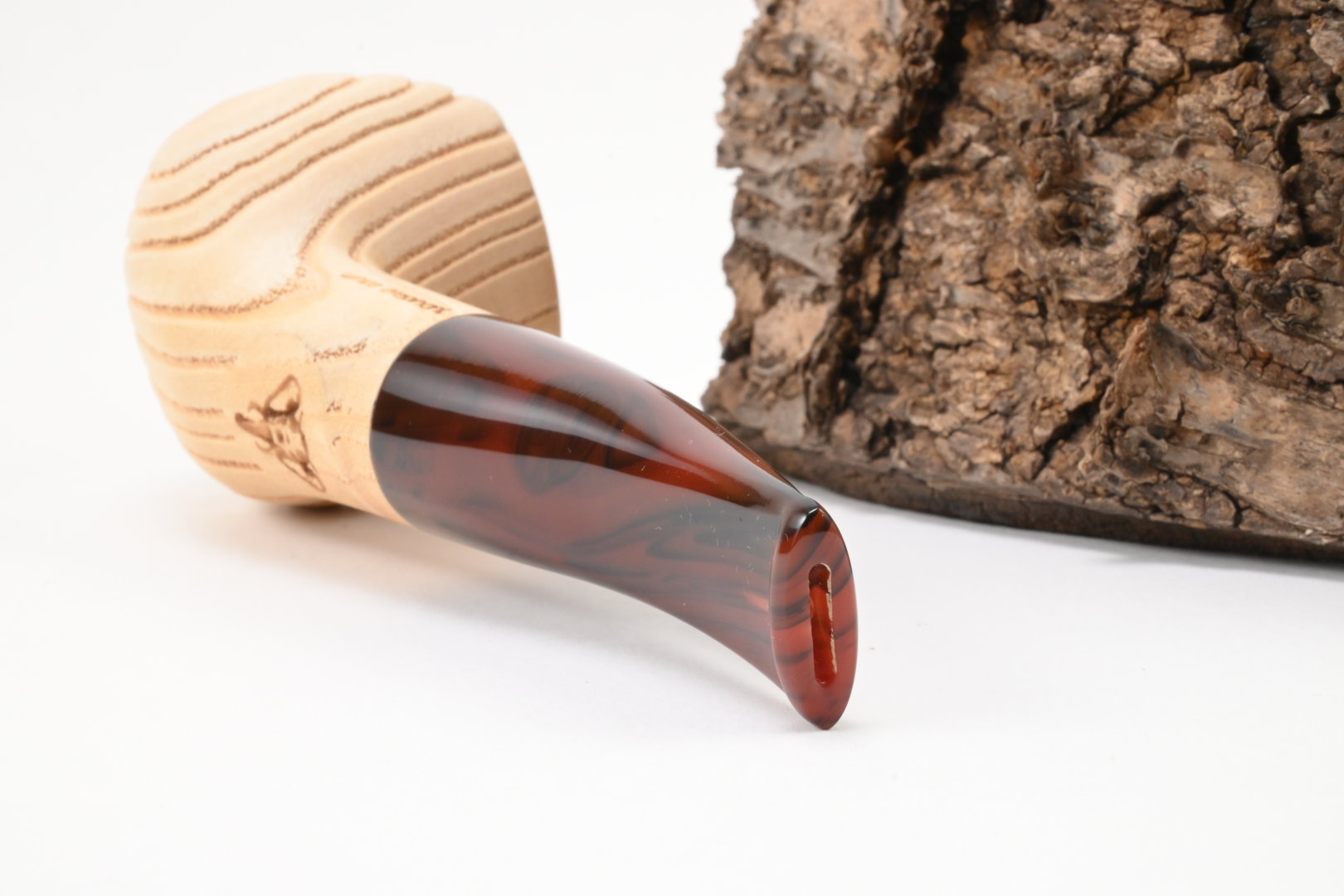 white_elephant_pipe_pfeife_etosha_2_4