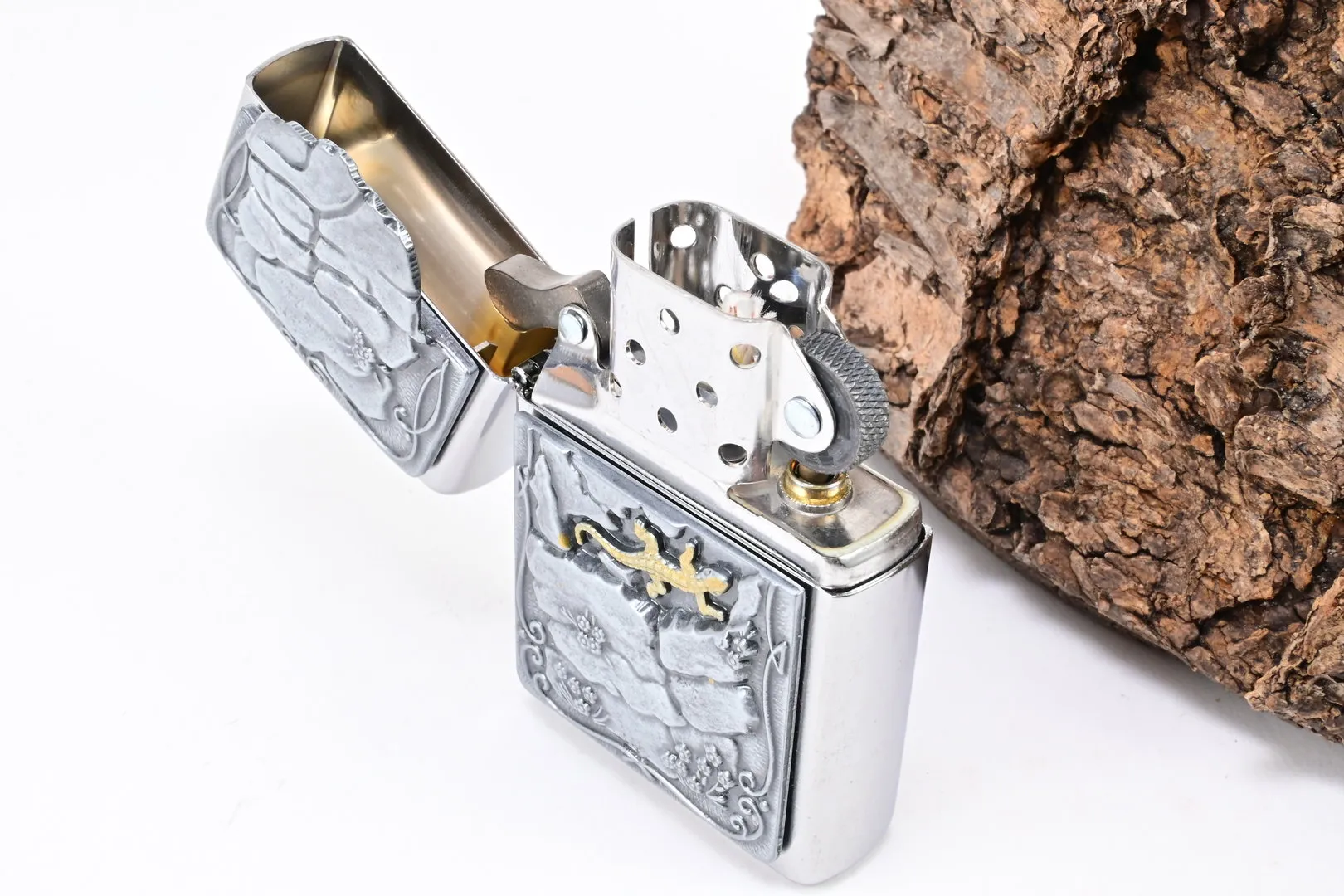 zippo_feuerzeug_lizard_trick_6