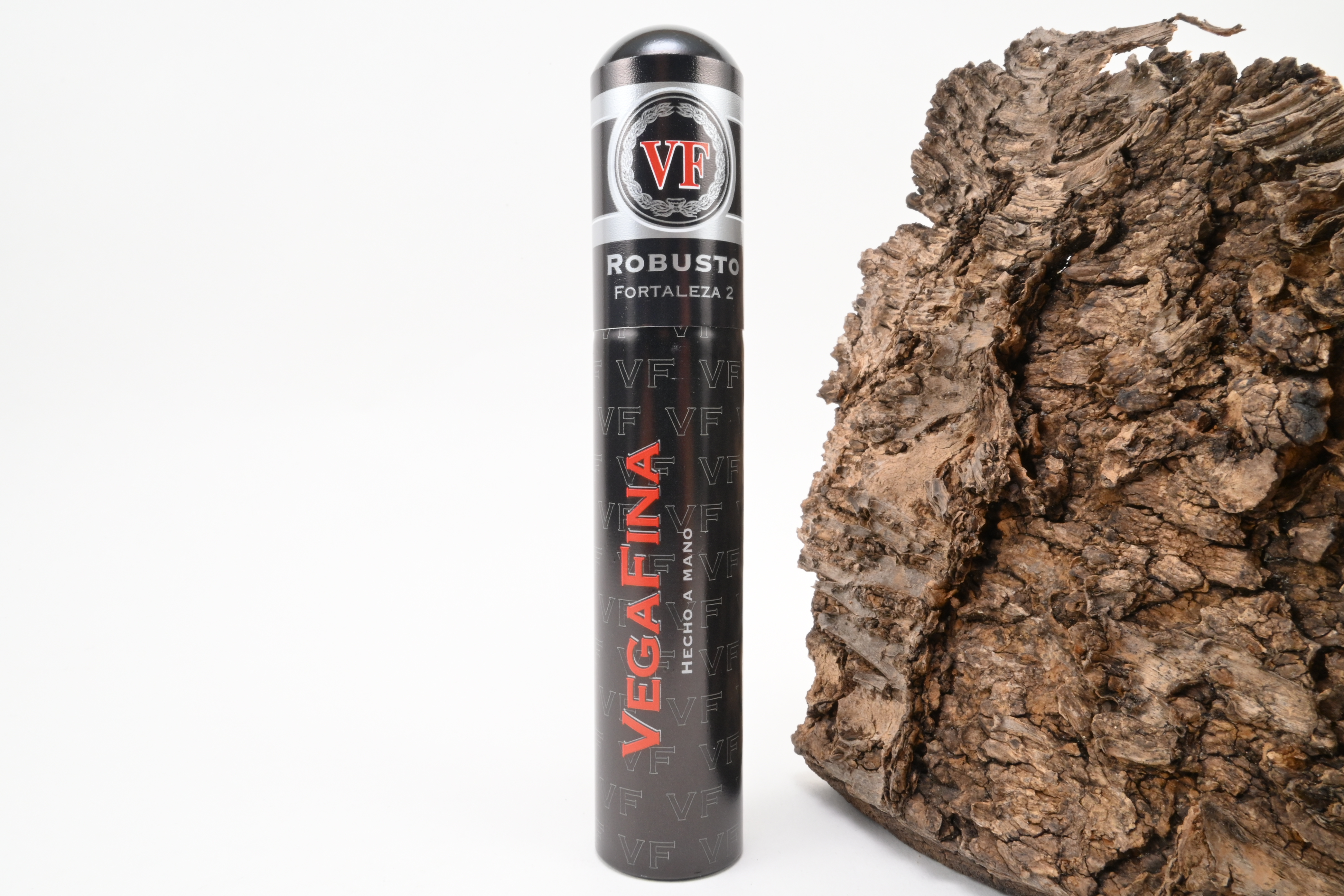 Vega Fina Linea Fortaleza 2 Robusto Tubo