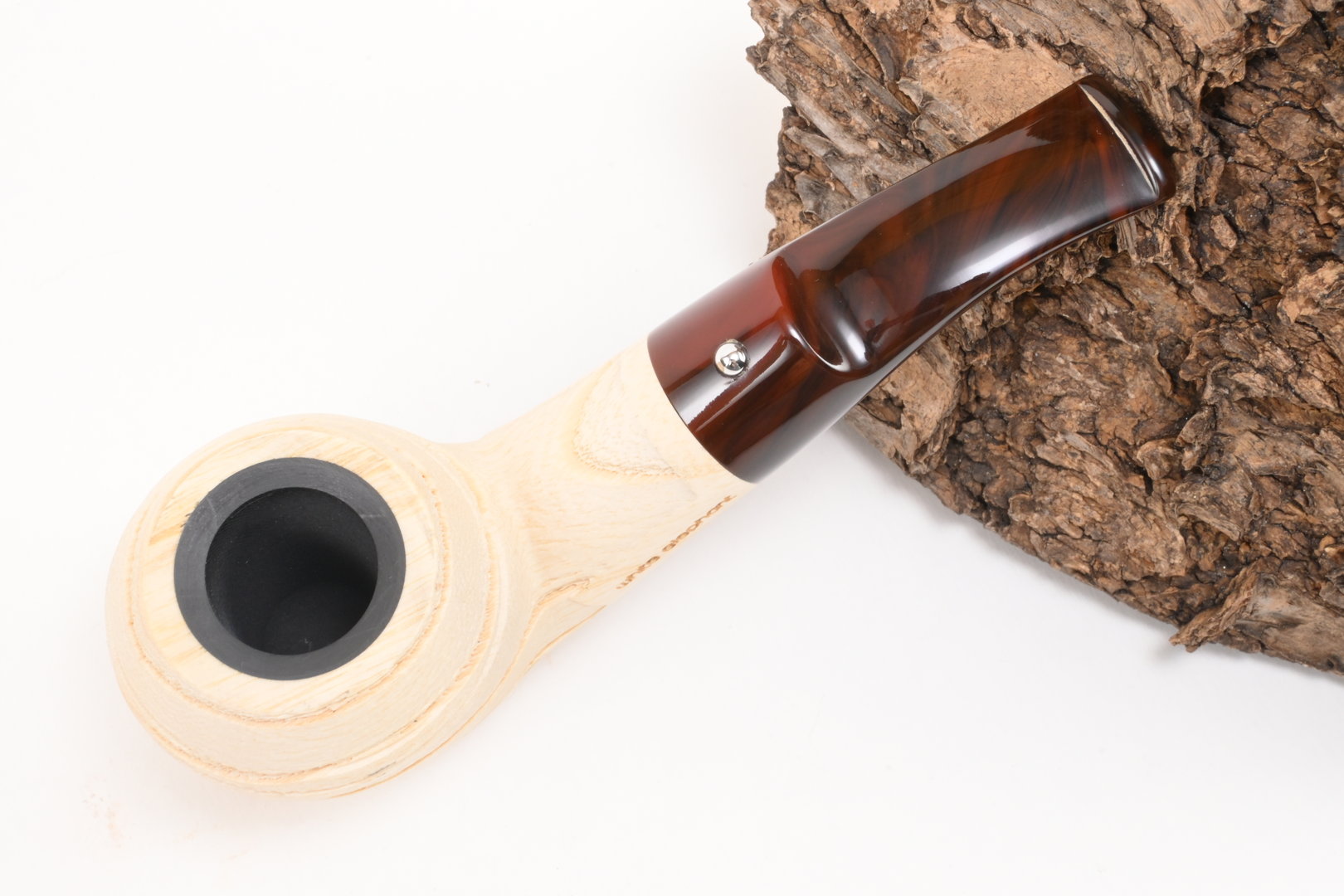 white_elephant_pipe_pfeife_etosha_3_3