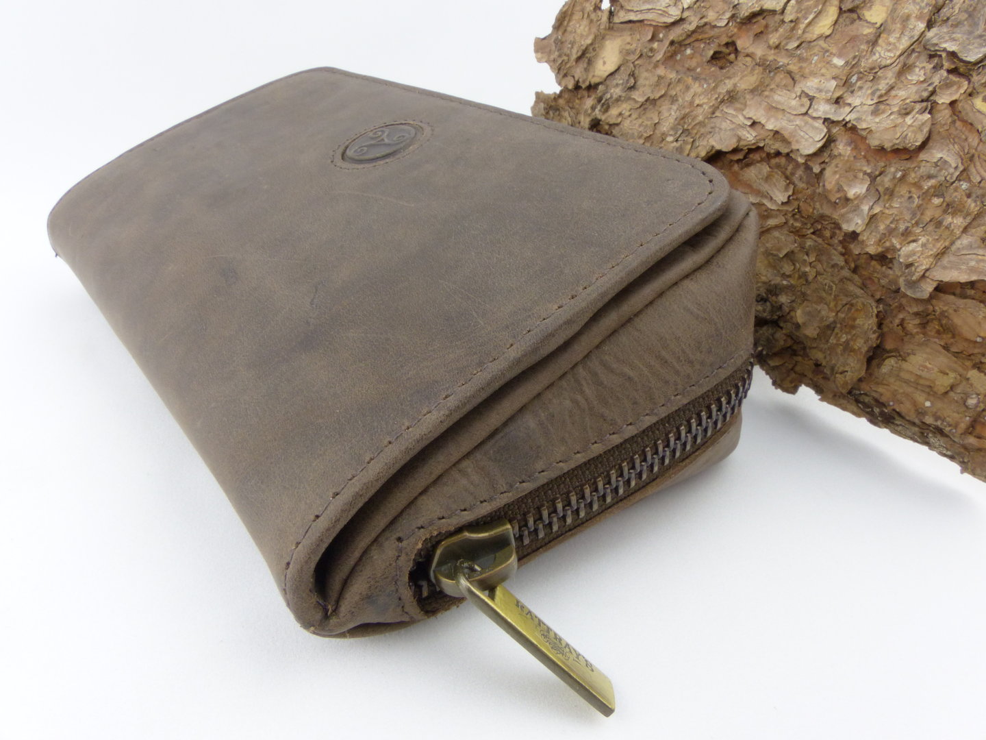 rattrays_pfeifentasche_peat_cp2_3