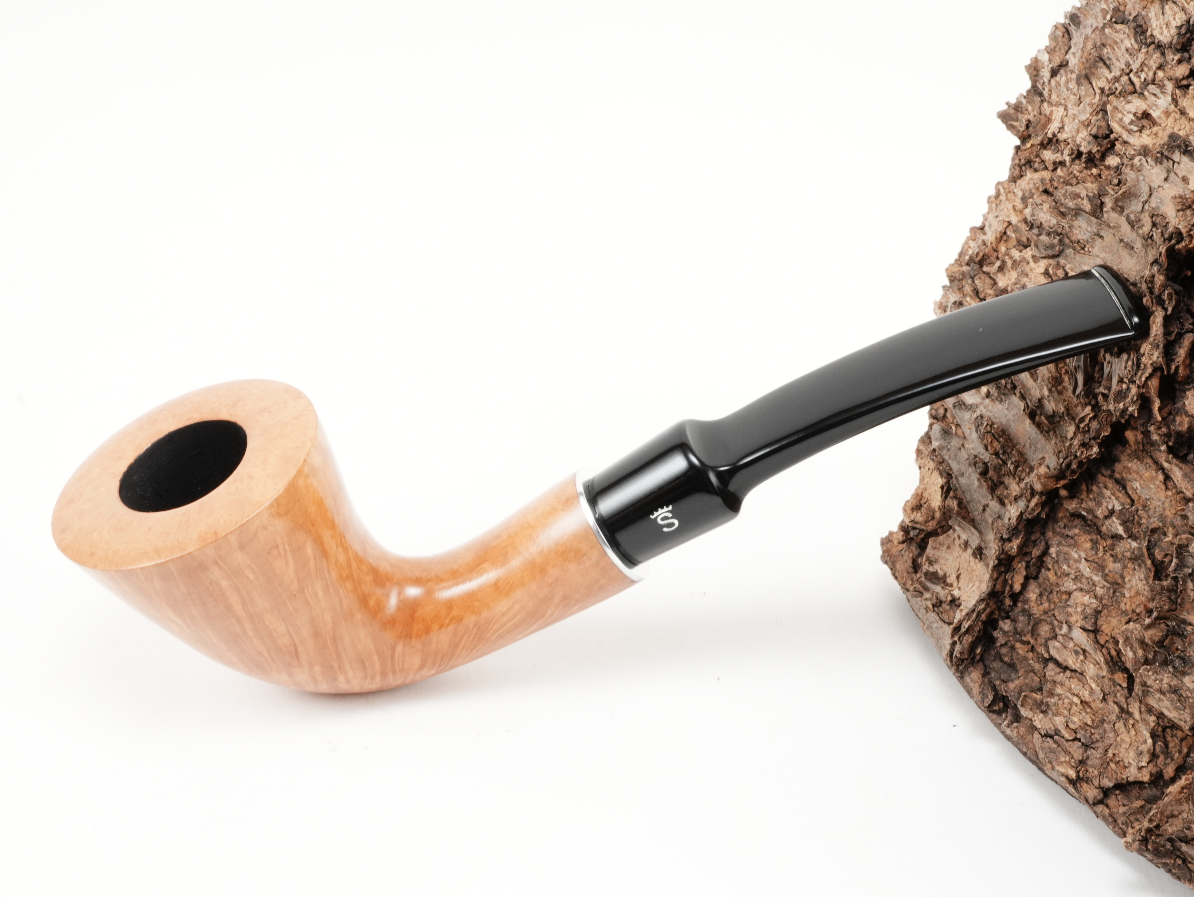 Stanwell H.C. Andersen Flawless 6 Pfeife aus hellem Bruyère mit kurzem Acrylmundstück – Titelbild schräg von oben