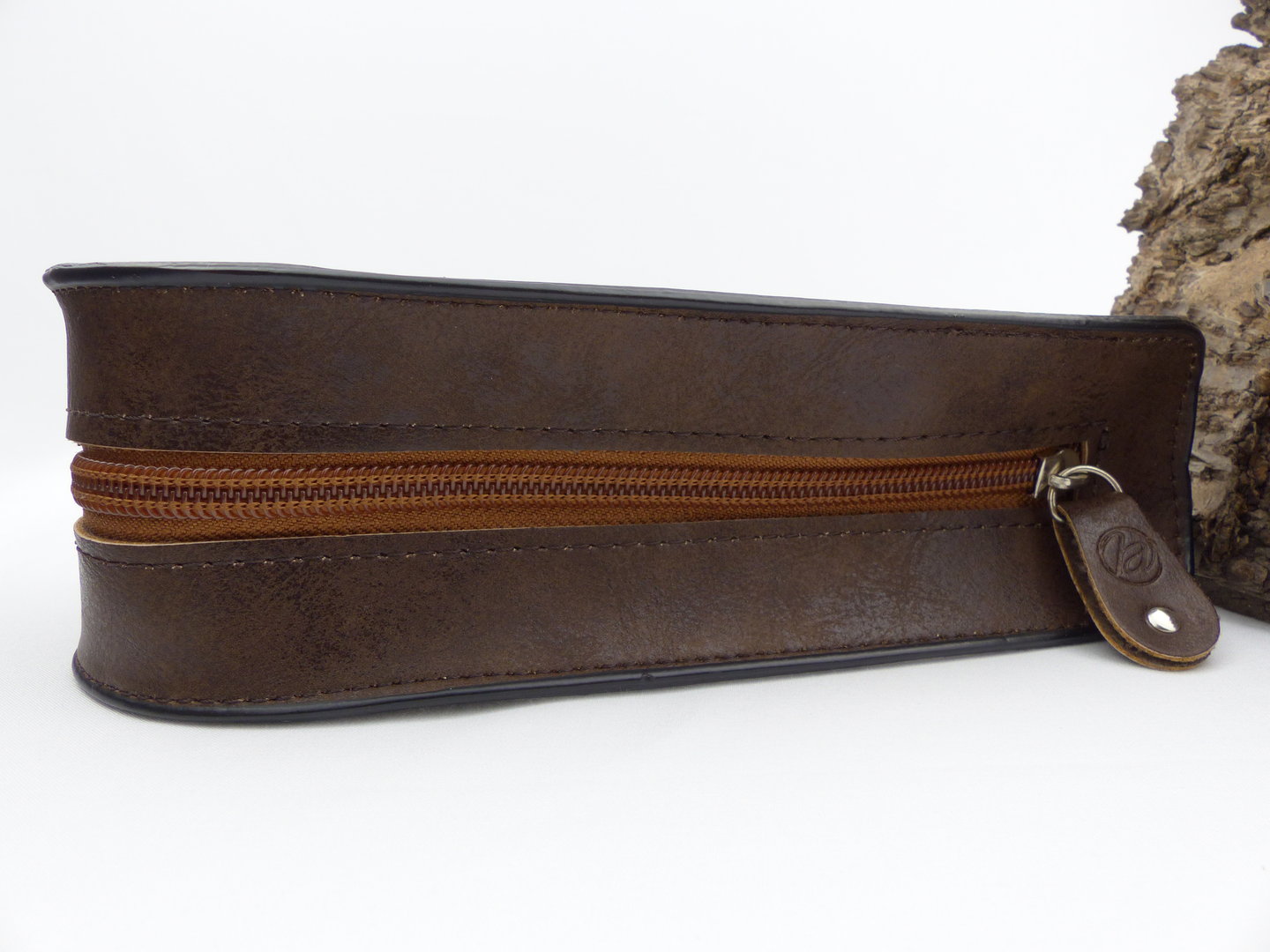 pfeifentasche_dreieck_dunkel_3