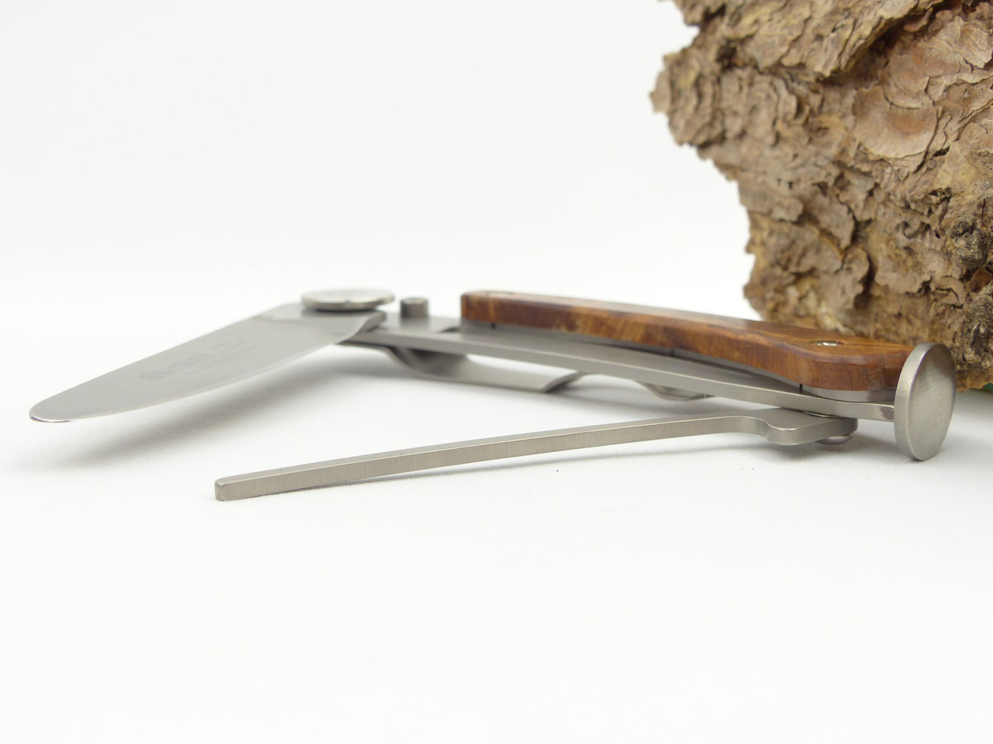 rattrays_pfeifenmesser_explorer_thuya_9