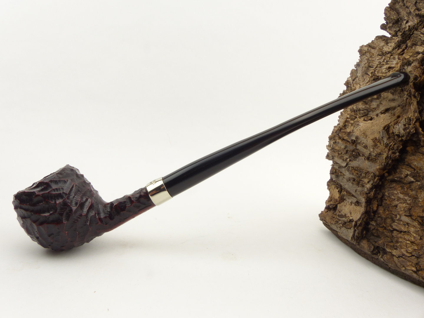 peterson_tavern_pipe_apple_2