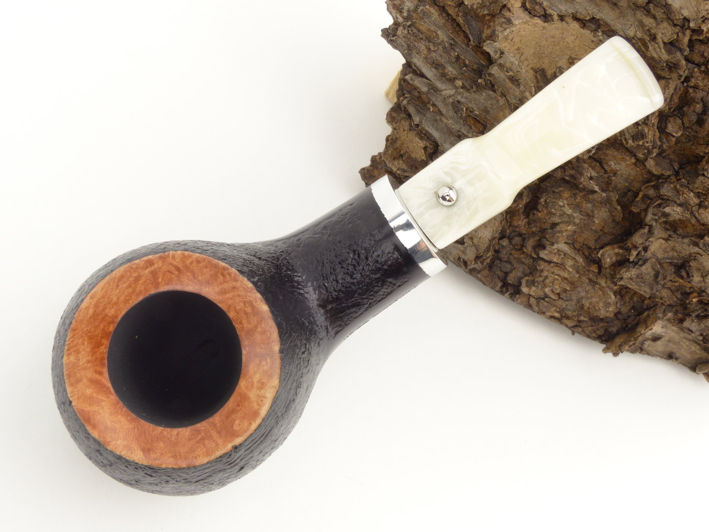 white_elephant_ebony_ivory_sand_2_3