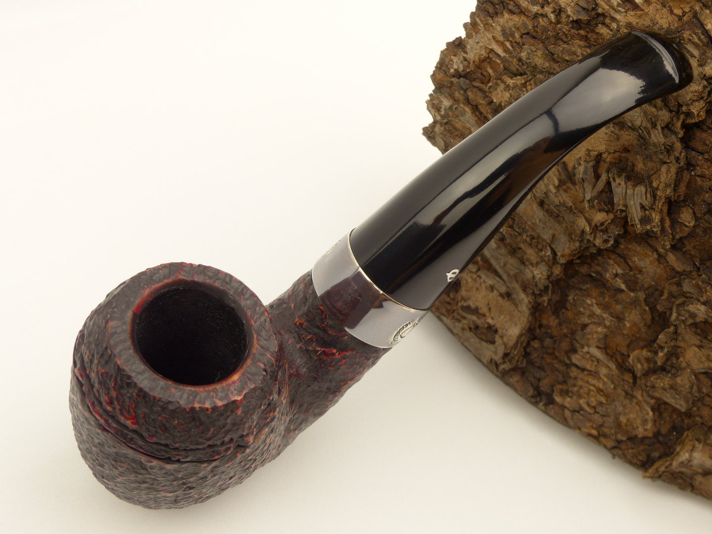 peterson_sherlock_holmes_baskerville_rustic_lip_3