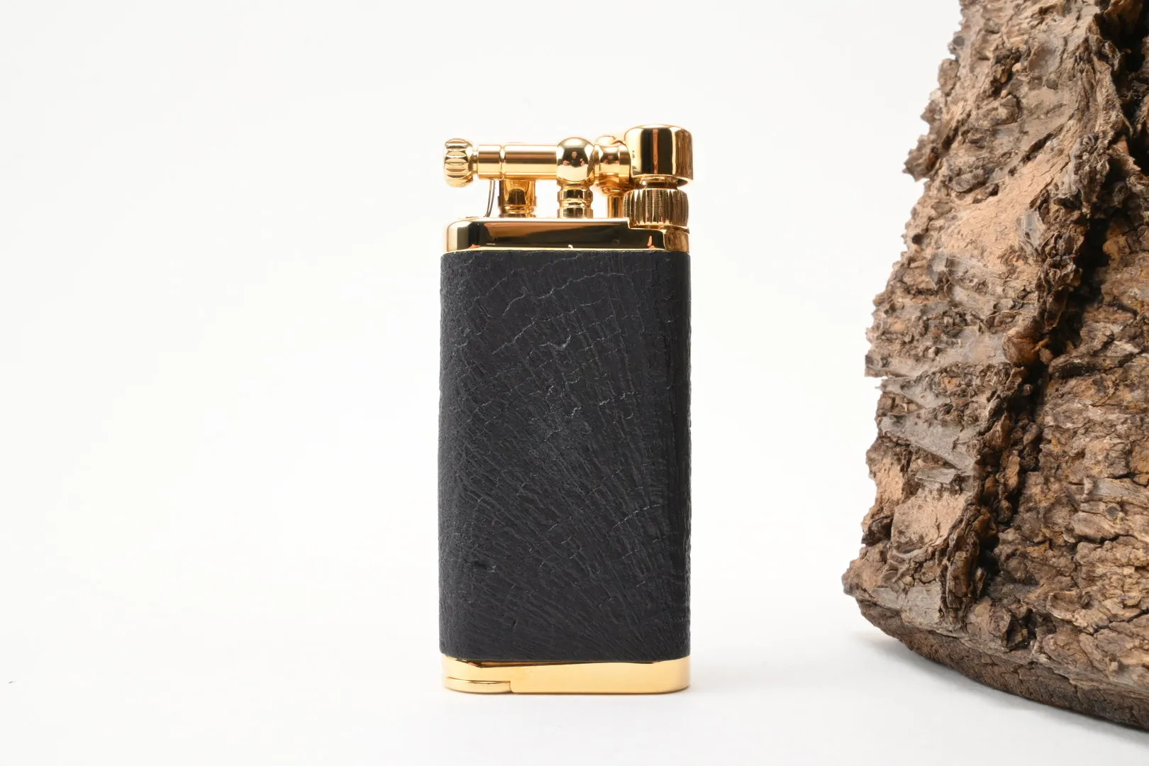 im_corona_64-5003_old_boy_pipe_lighter_1