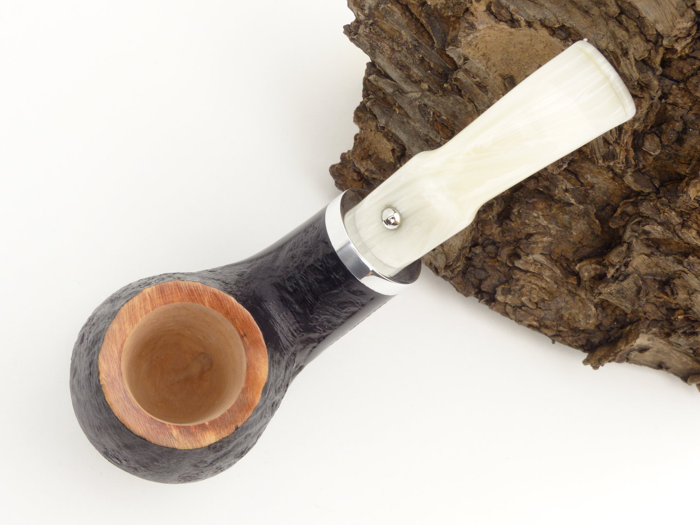 white_elephant_ebony_ivory_sand_1_3