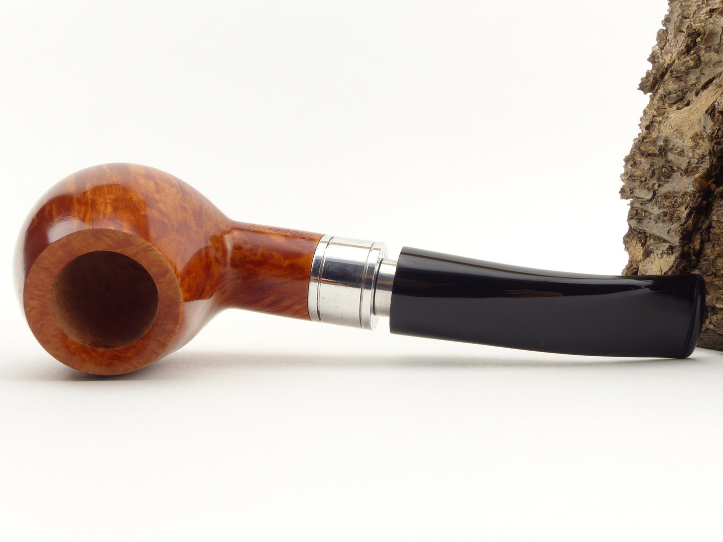 rattrays_monarch_4_light_black_6