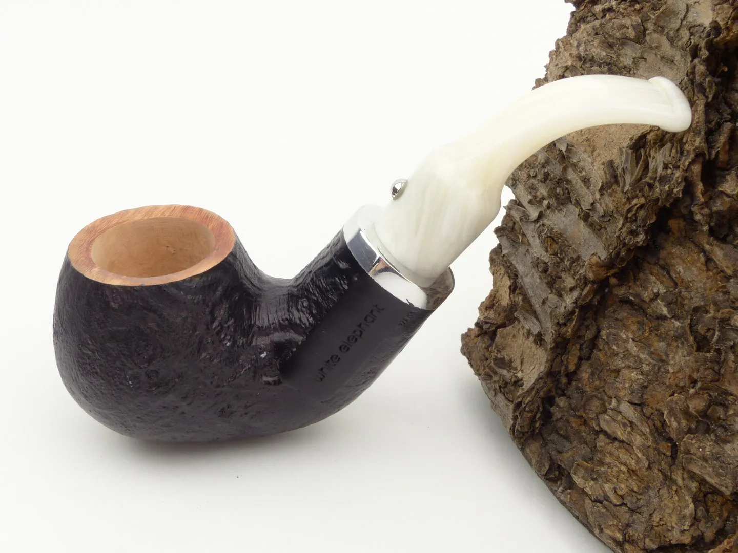 White Elephant Pfeife Ebony & Ivory sand 1