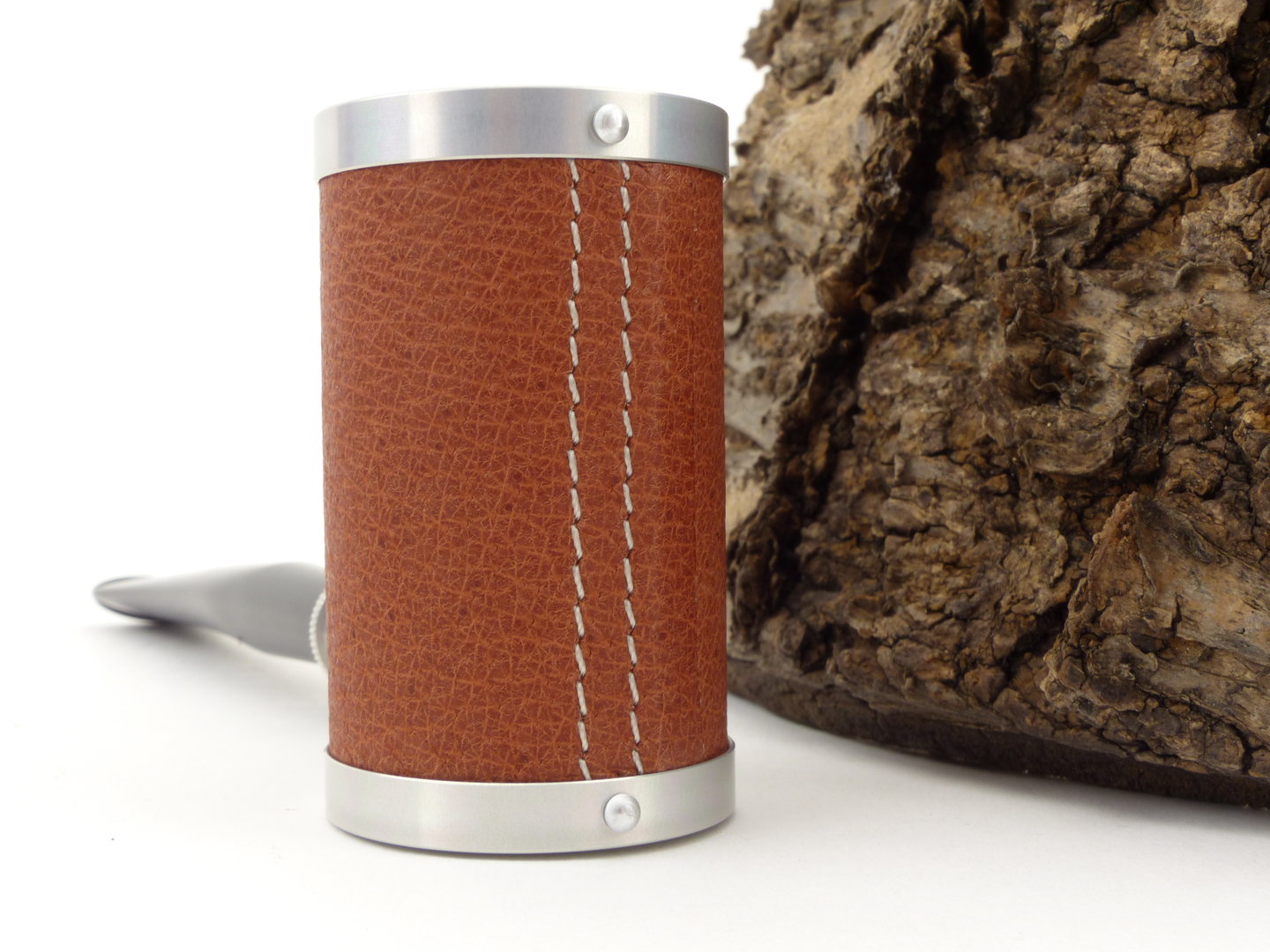 Tsuge_Metal_Tankard_Leather_Brown_10