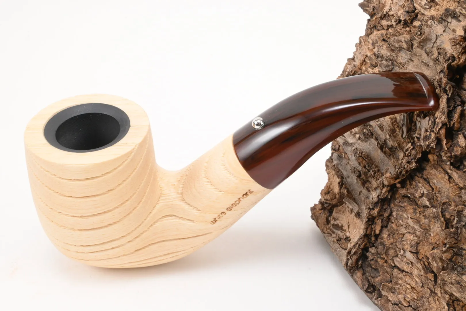 white_elephant_pipe_pfeife_etosha_4_1