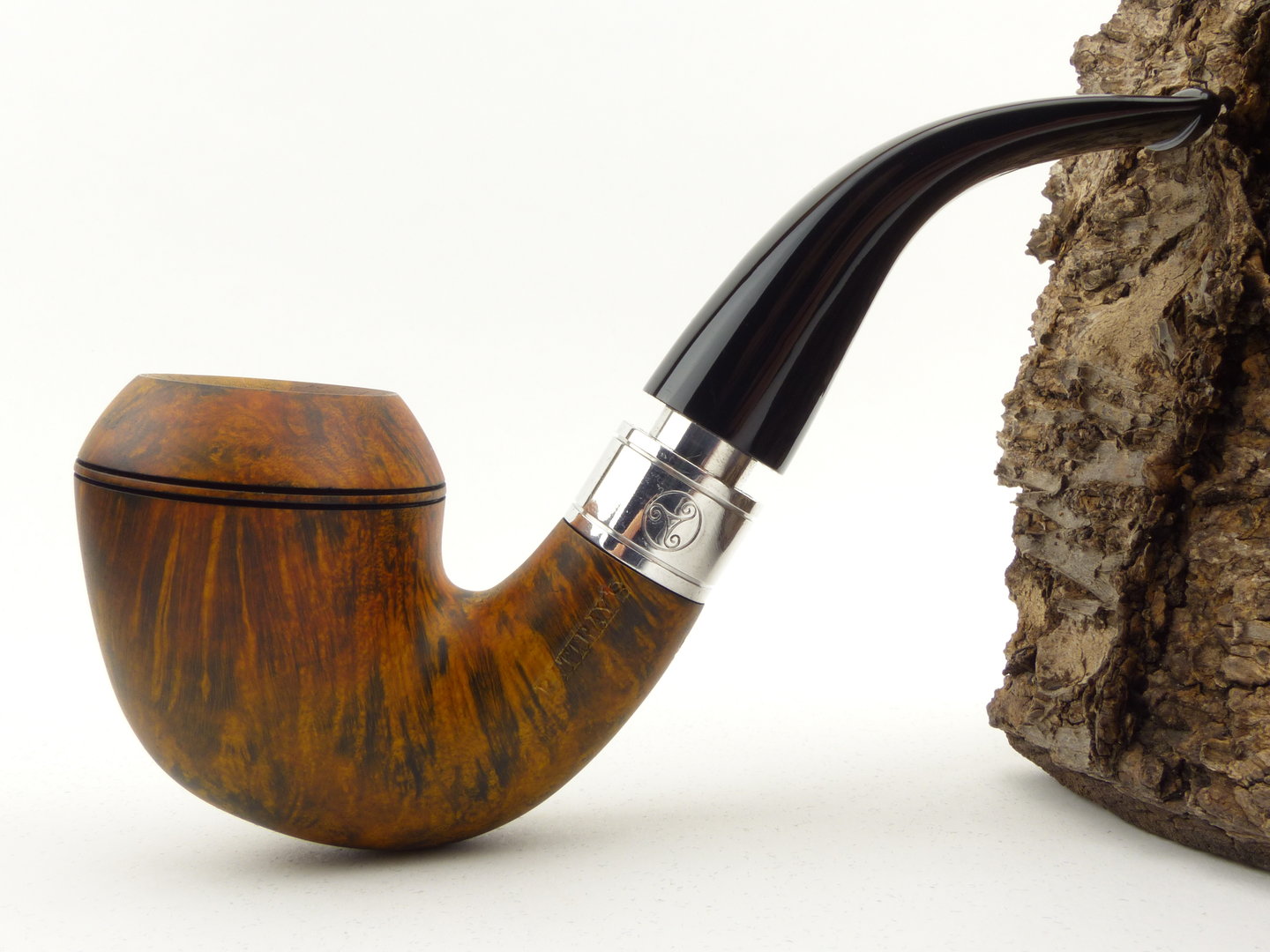 rattrays_monarch_15_contrast_black_2