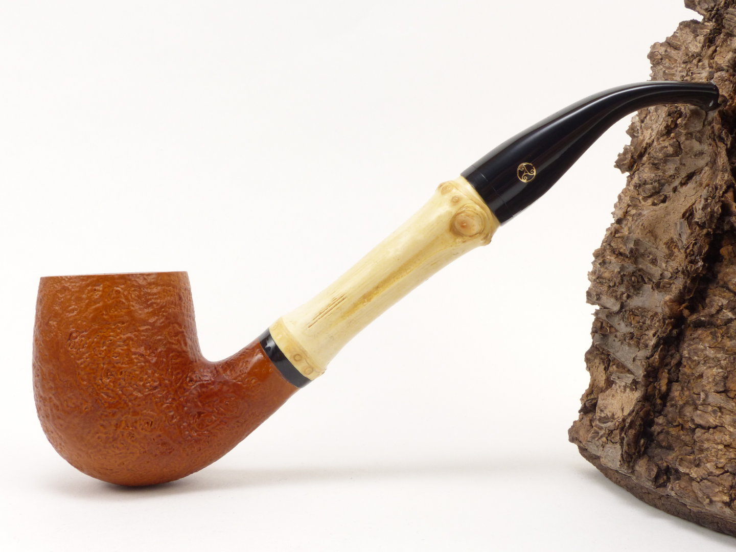 rattrays_bamboo_bent_sand_light_filter_2