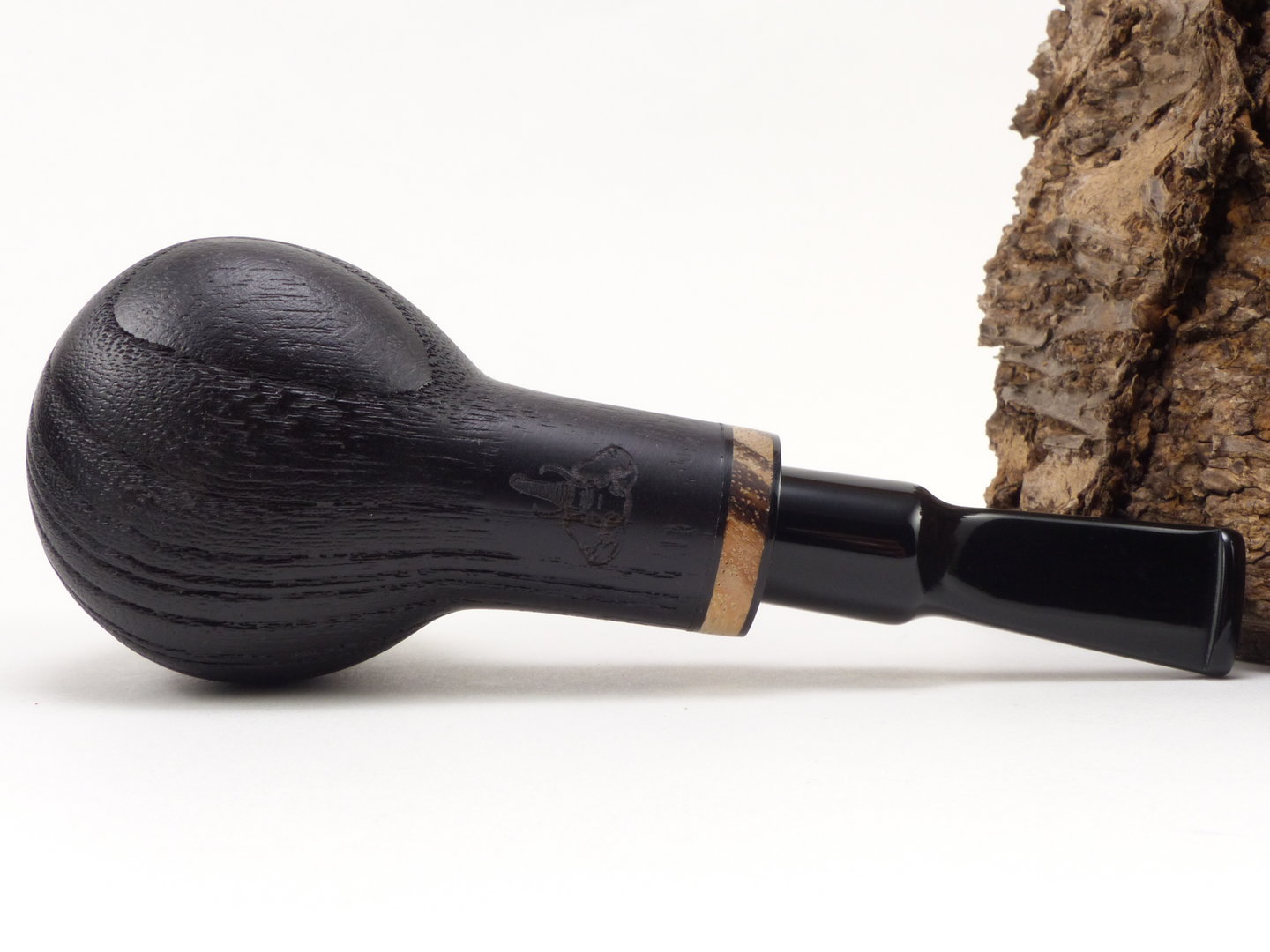 white_elephant_pipe_pfeife_cameroon_5_7