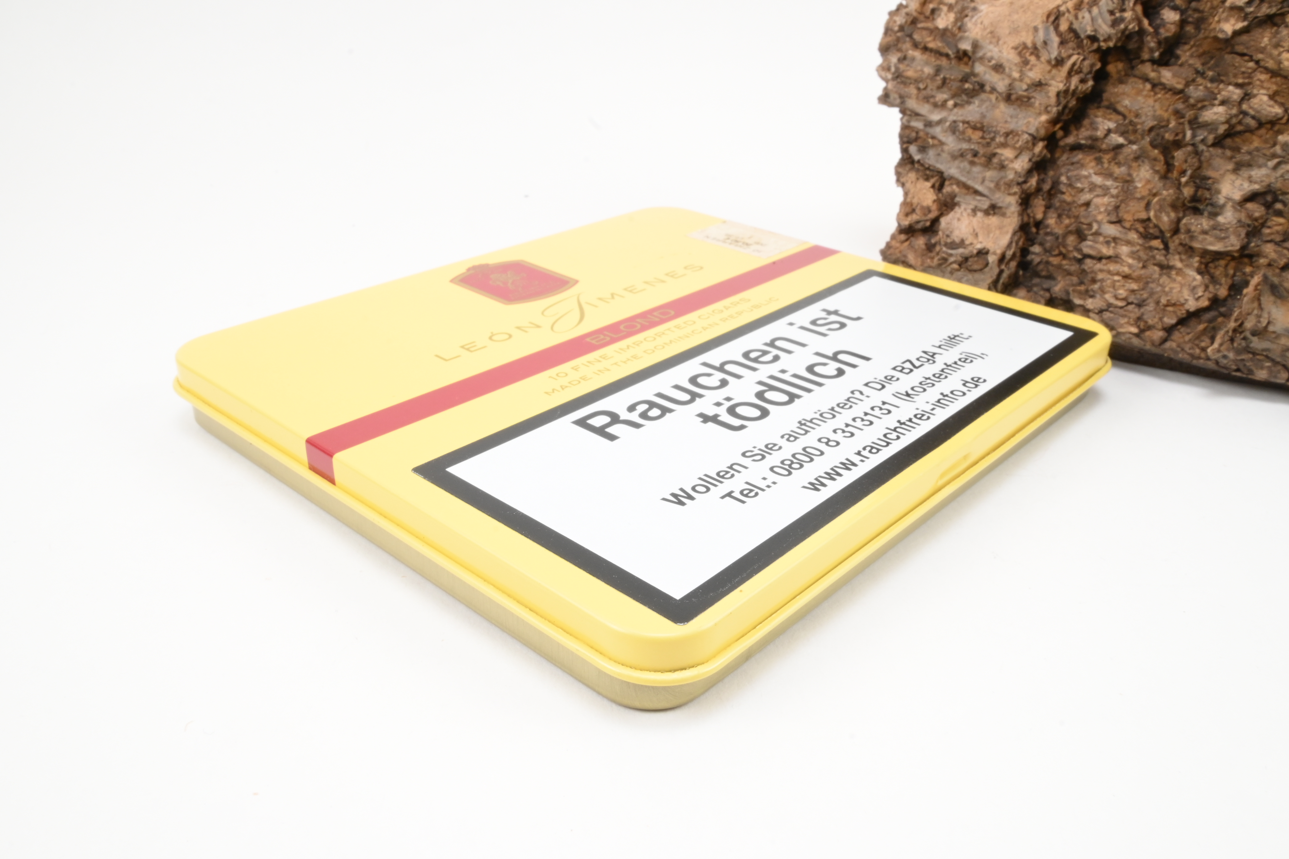 León Jimenes Petites Blond