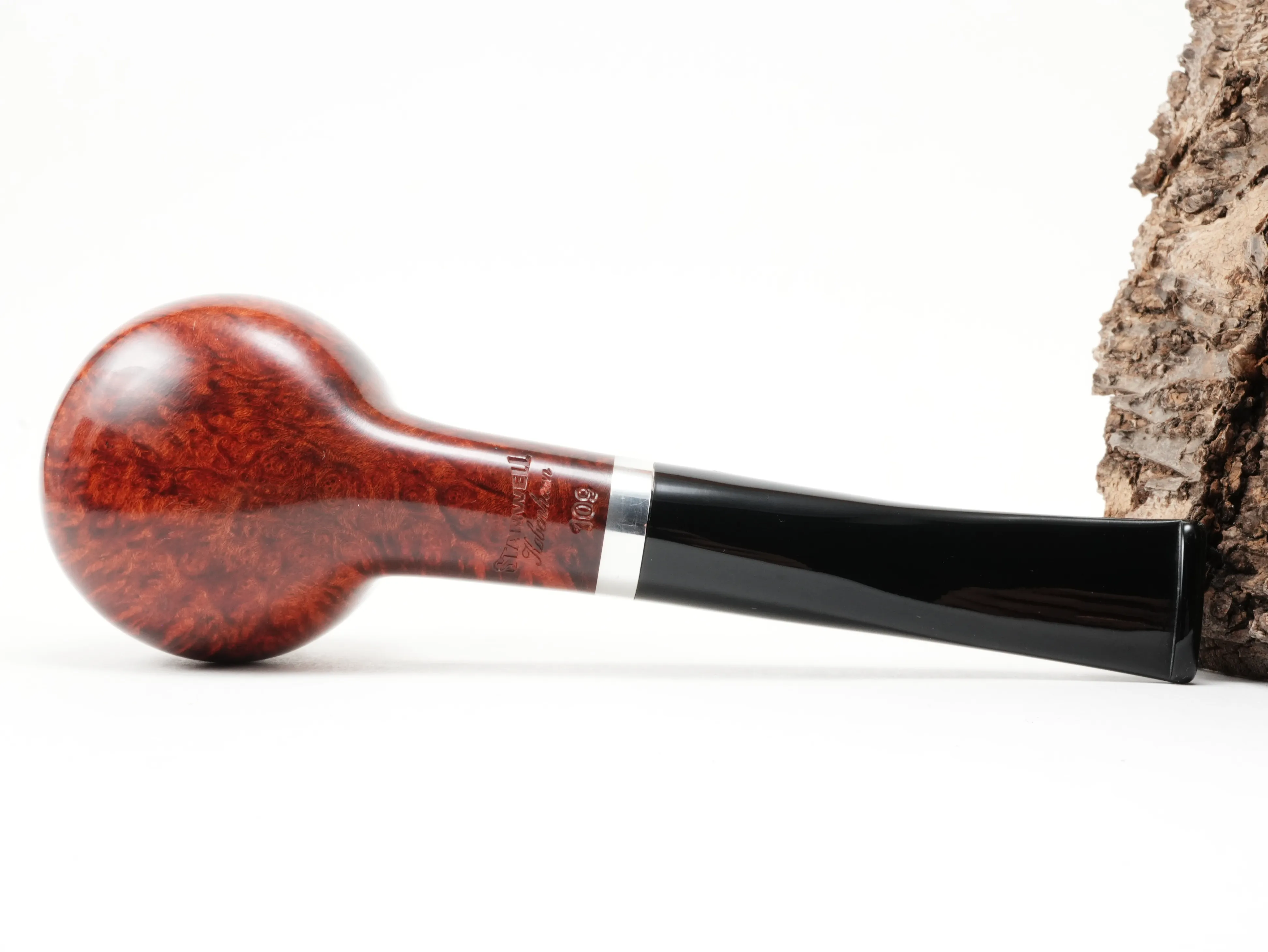 Unterseite der Stanwell København Terracotta 109 Pfeife mit feiner Bruyère-Maserung und Stempelung Stanwell København 109