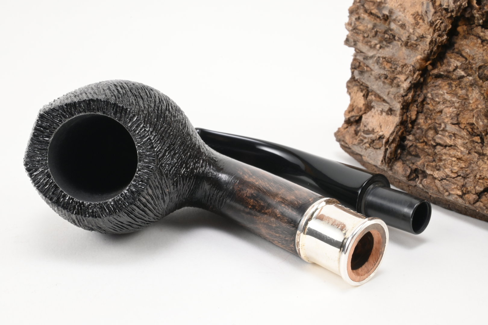 l_anatra_dalle_uova_d_oro_pipe_of_the_year_2025_brushed_8