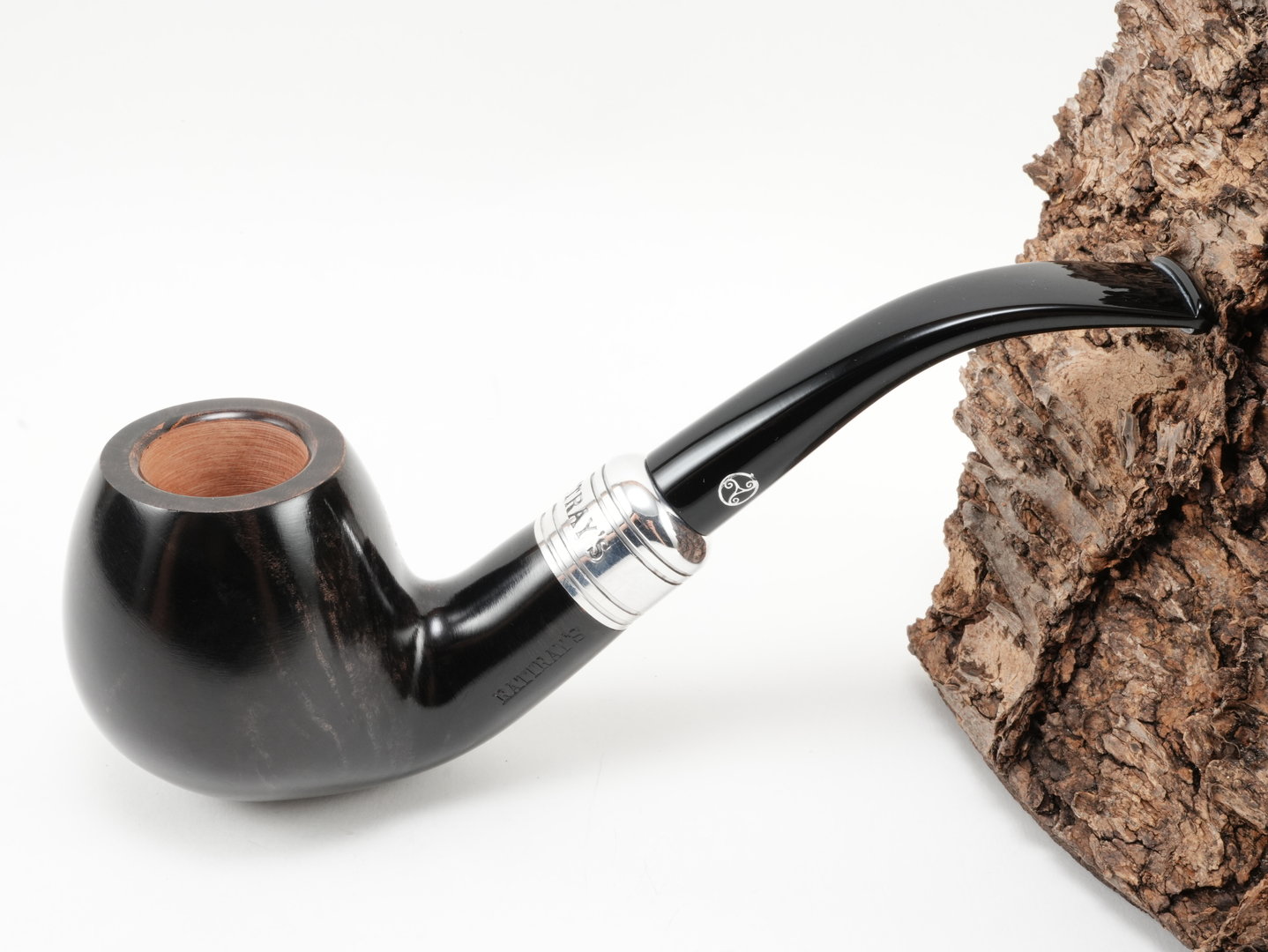 rattrays_the_bagpiper_grey_black_10